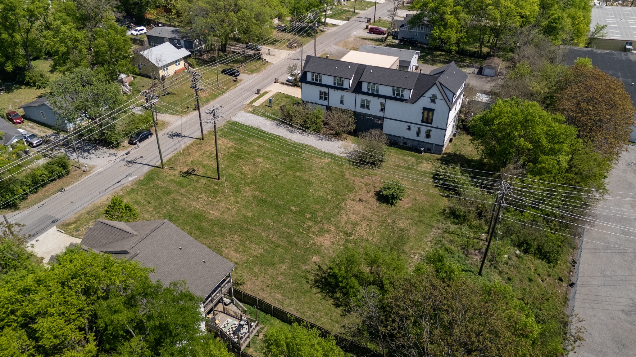 557 Veritas St