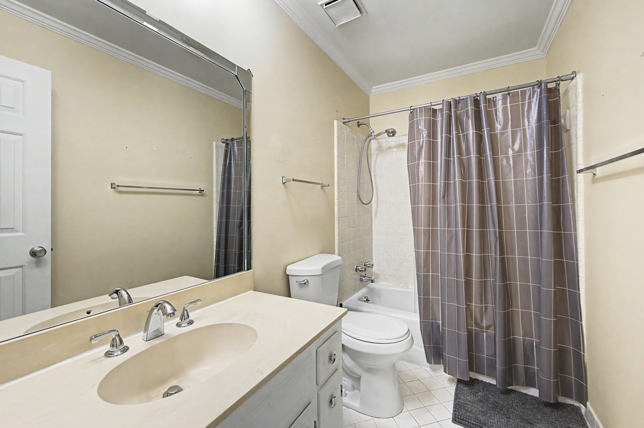 8300 Sawyer Brown Rd Unit: A304