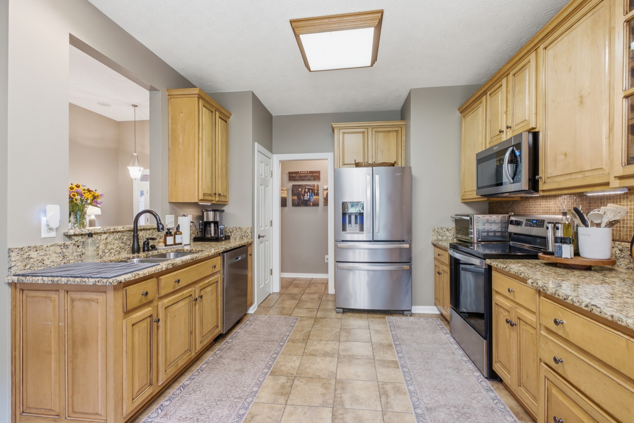 125 N Maple Ridge Ln