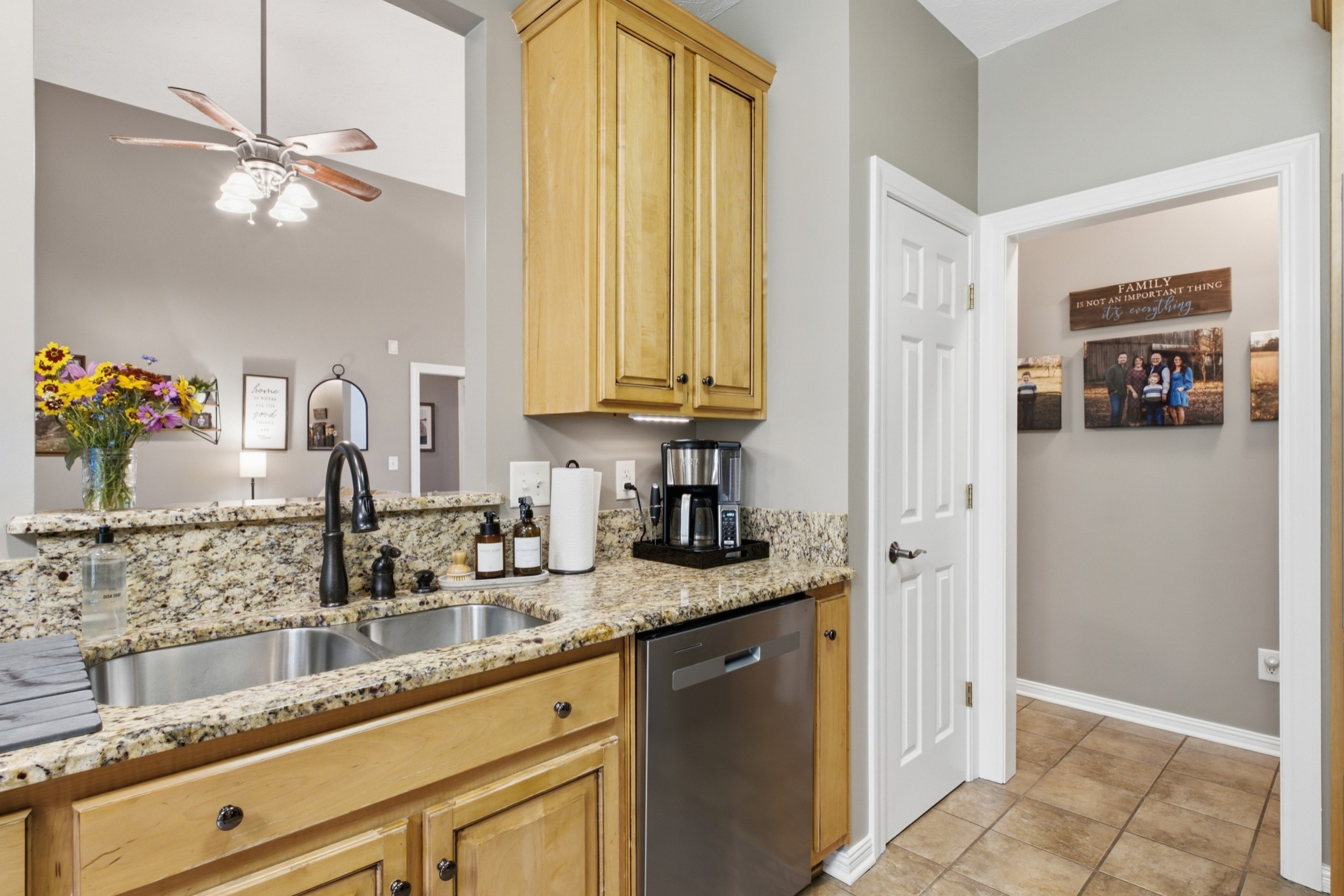 125 N Maple Ridge Ln