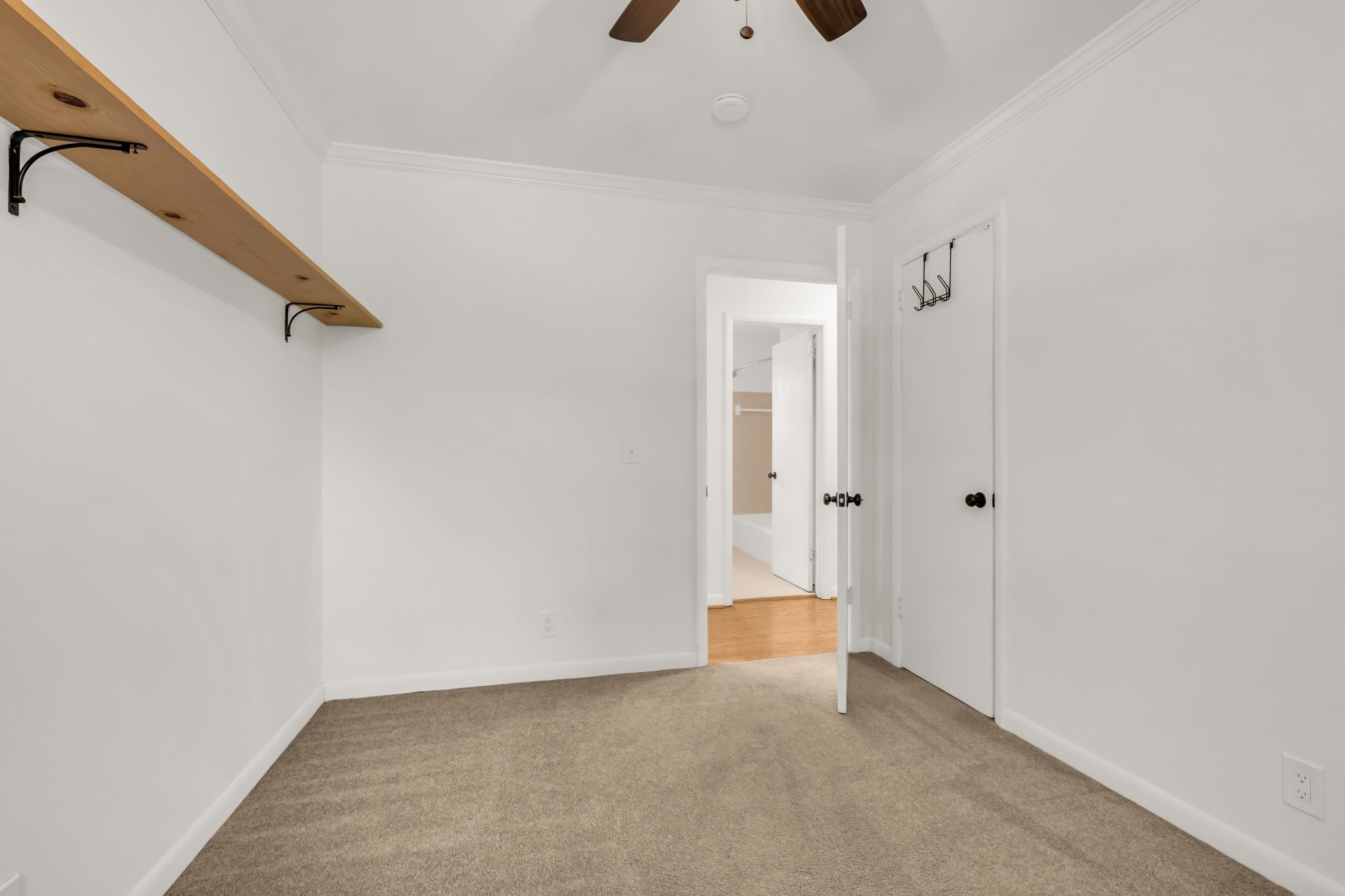 138 Carriage Dr