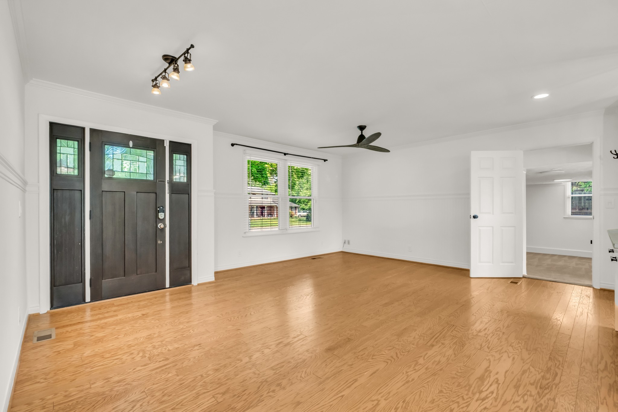138 Carriage Dr