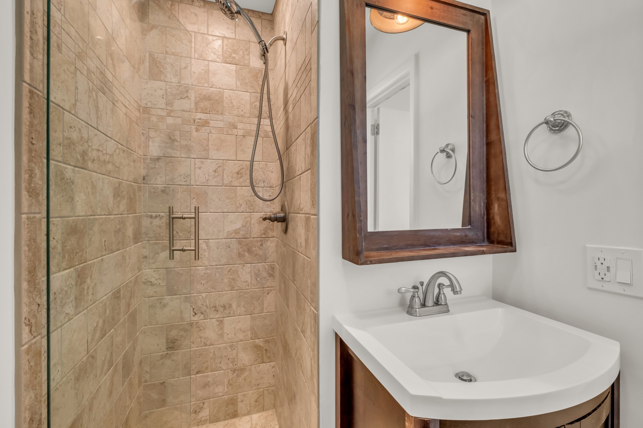 138 Carriage Dr