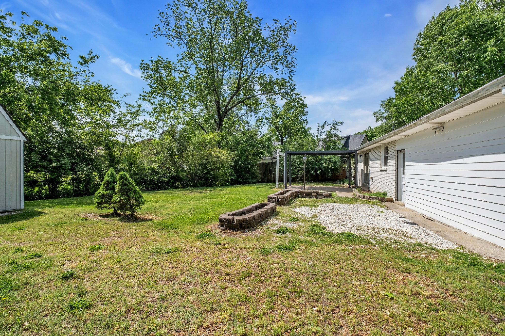 138 Carriage Dr
