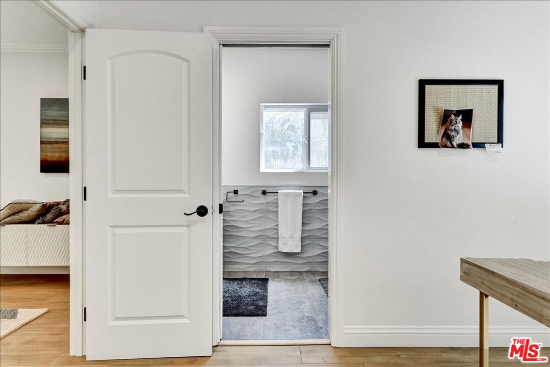 9230 W LAKEVIEW TER