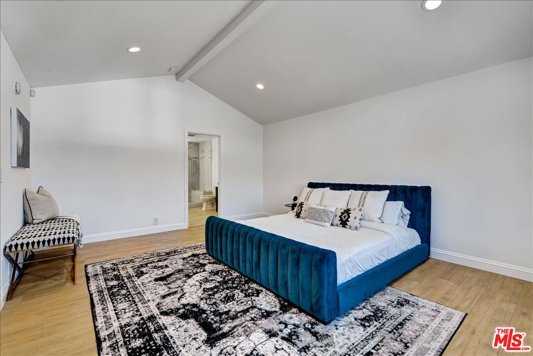 9230 W LAKEVIEW TER