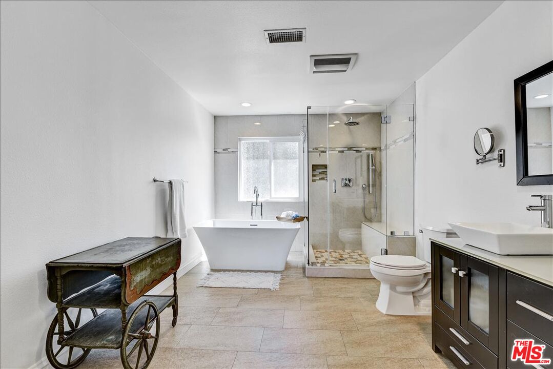 9230 W LAKEVIEW TER