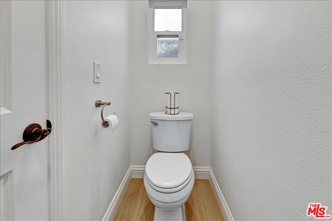 9230 W LAKEVIEW TER