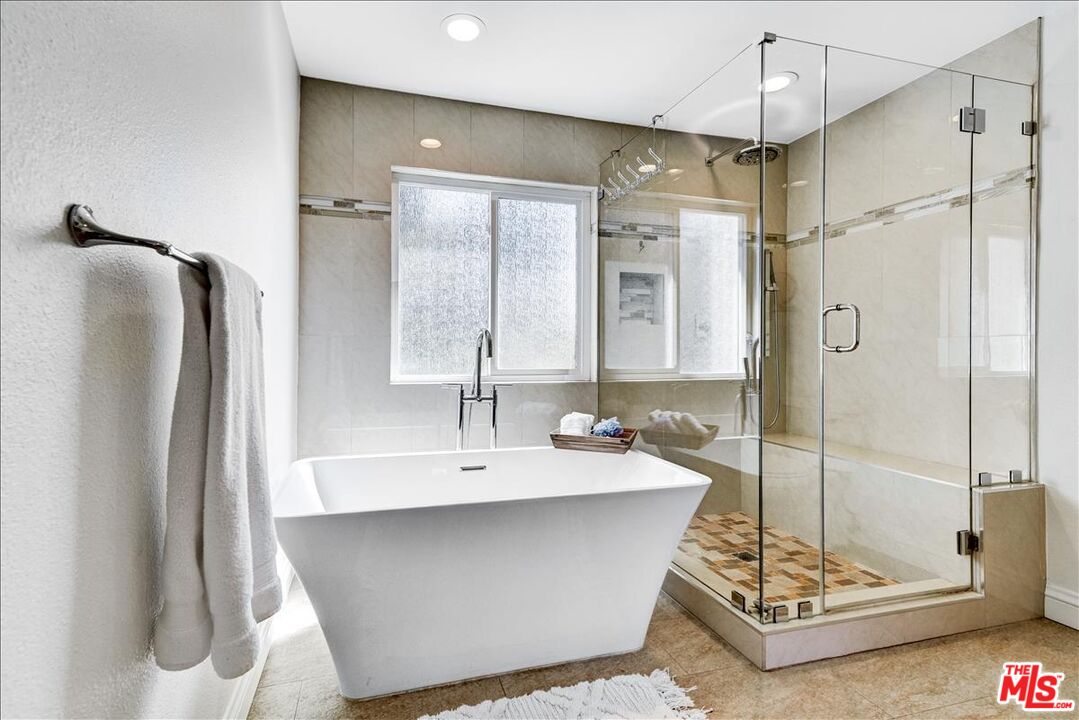 9230 W LAKEVIEW TER