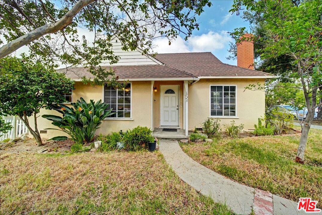 825 N Verdugo Rd