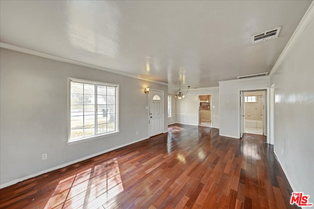 825 N Verdugo Rd