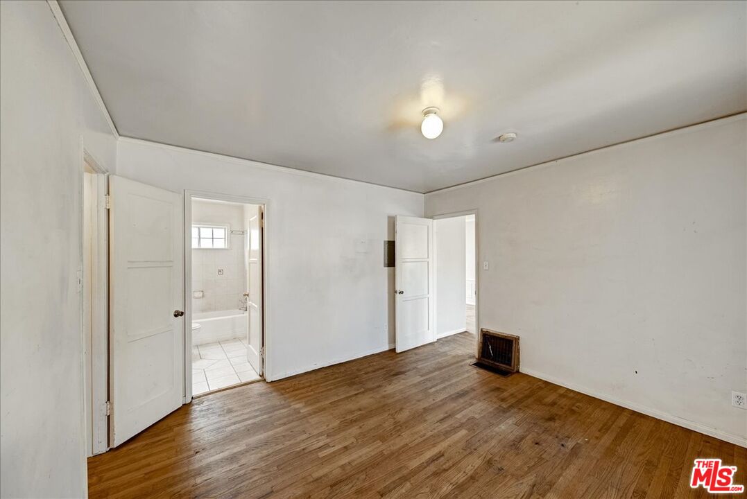 825 N Verdugo Rd