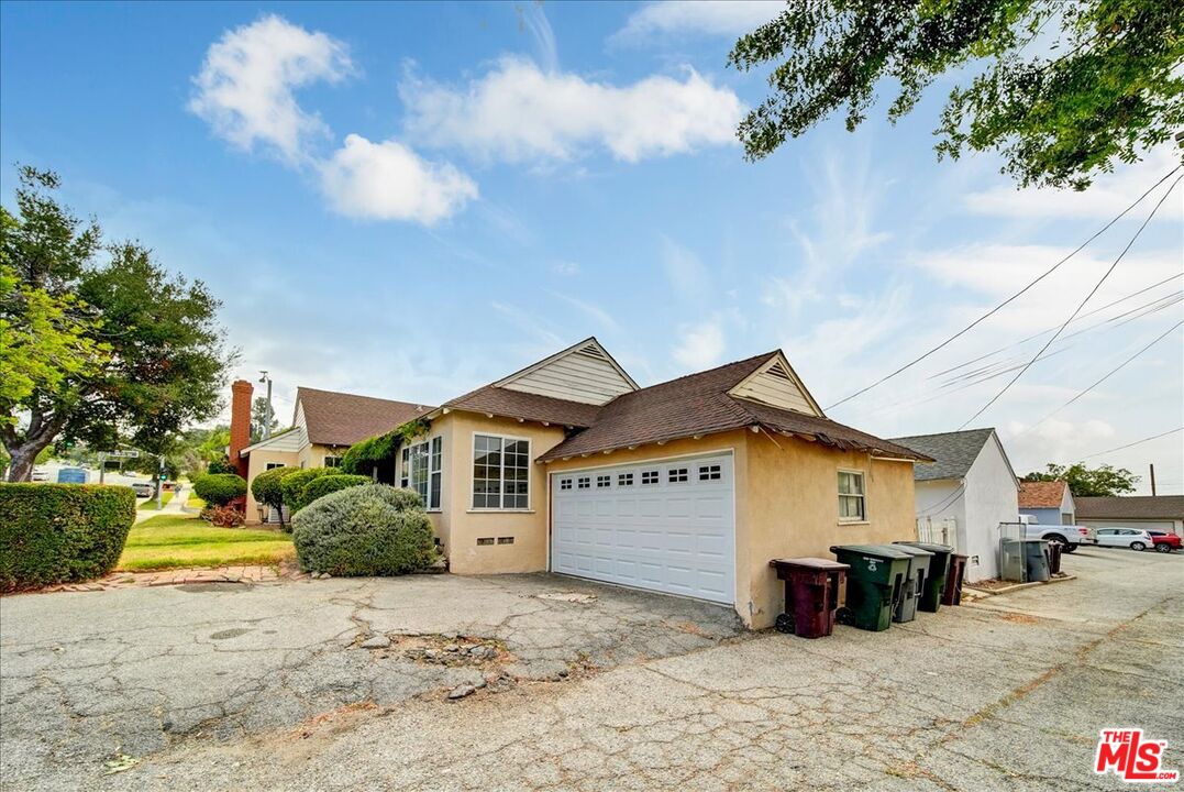 825 N Verdugo Rd