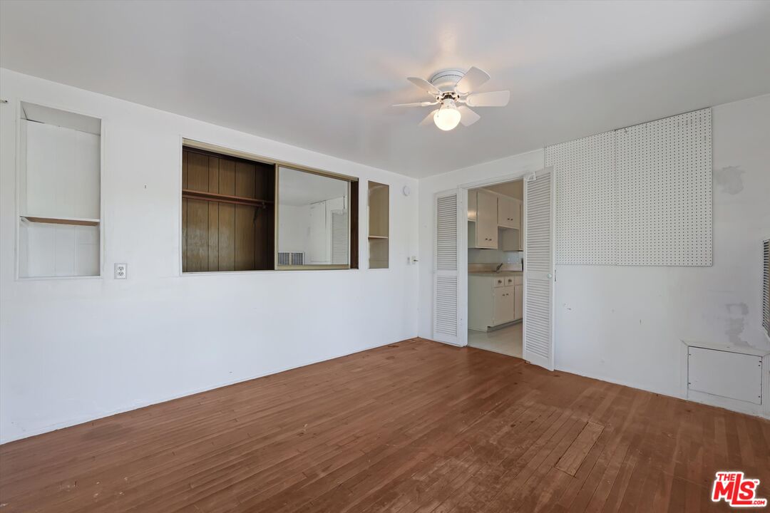 2461 McCready Ave
