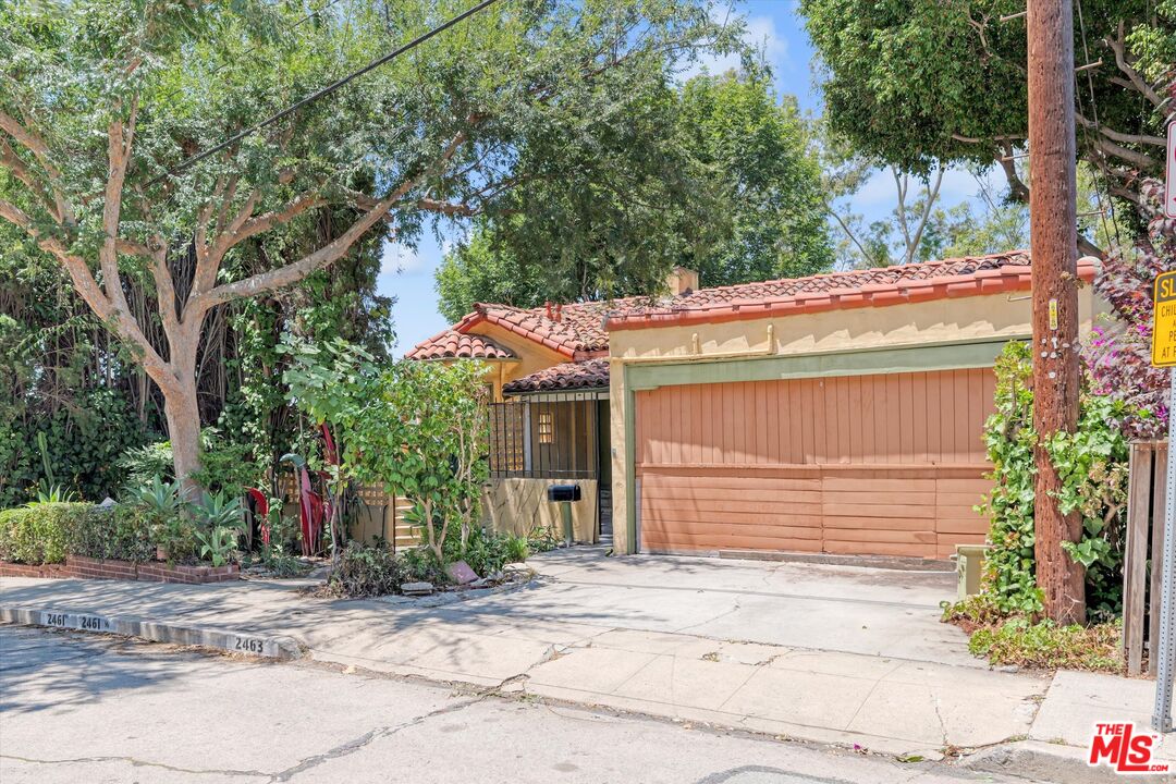 2461 McCready Ave