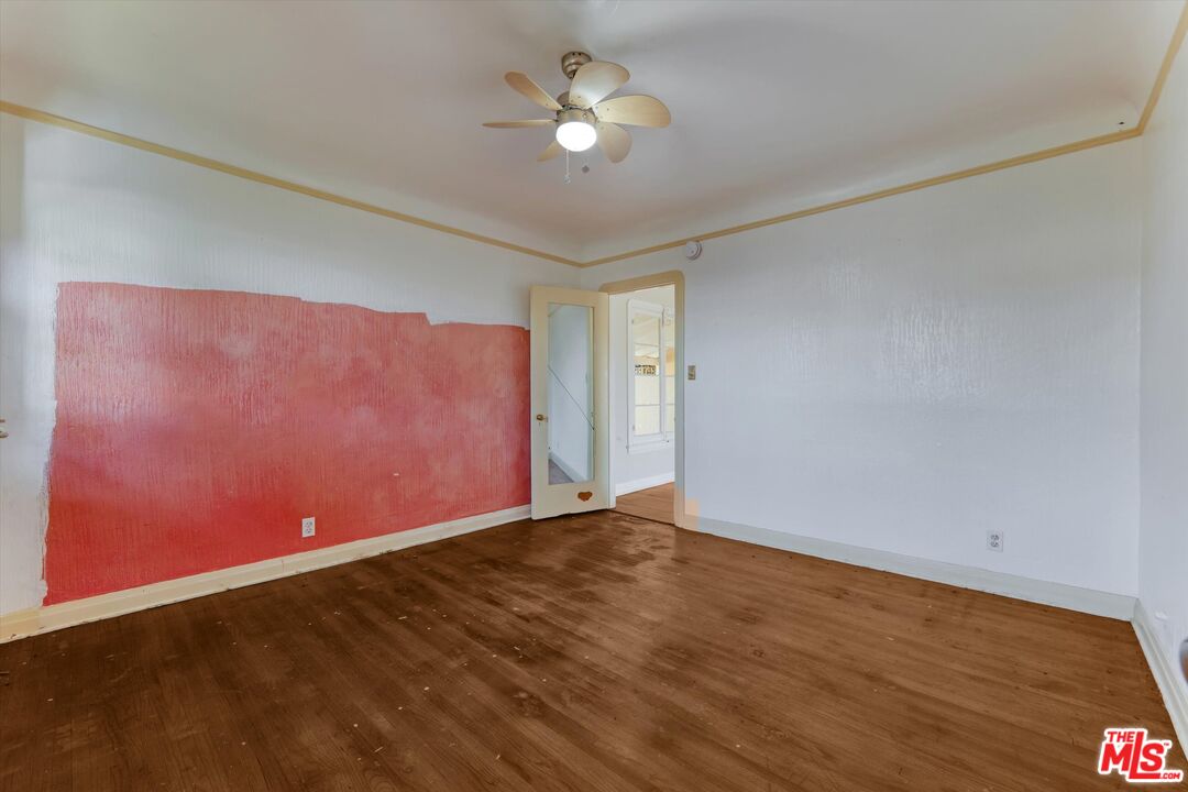 2461 McCready Ave