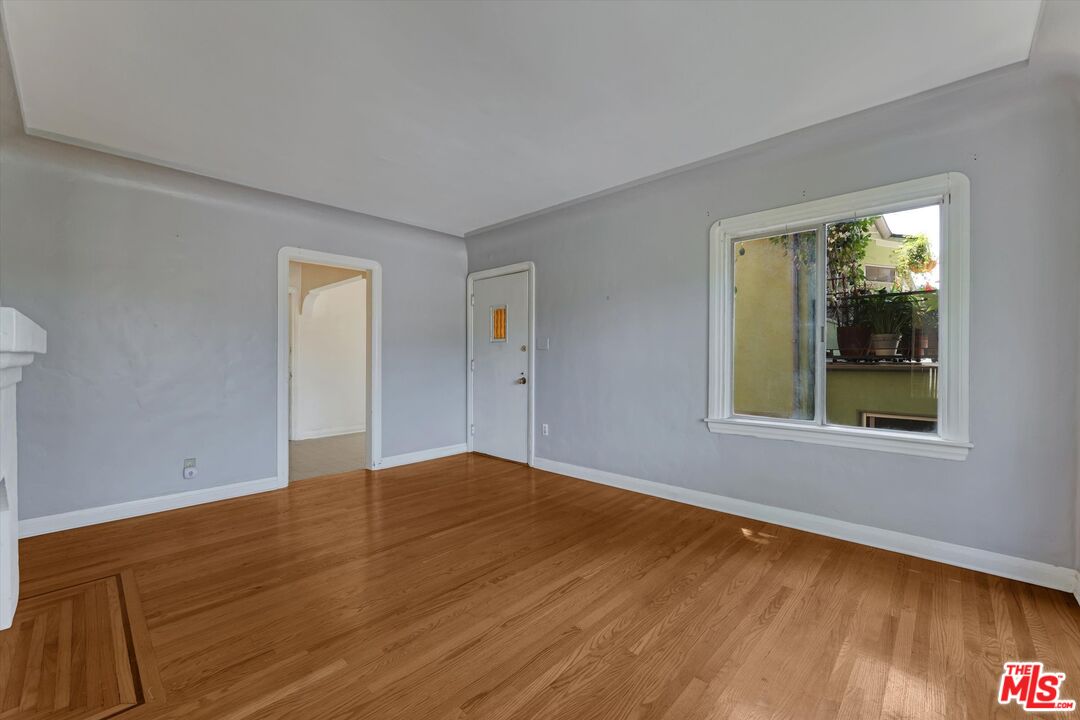 2461 McCready Ave