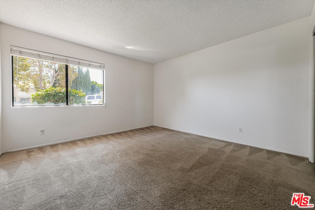 3477 Vicki Ct