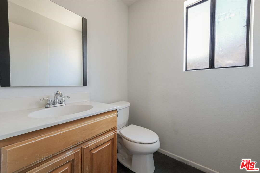 3477 Vicki Ct