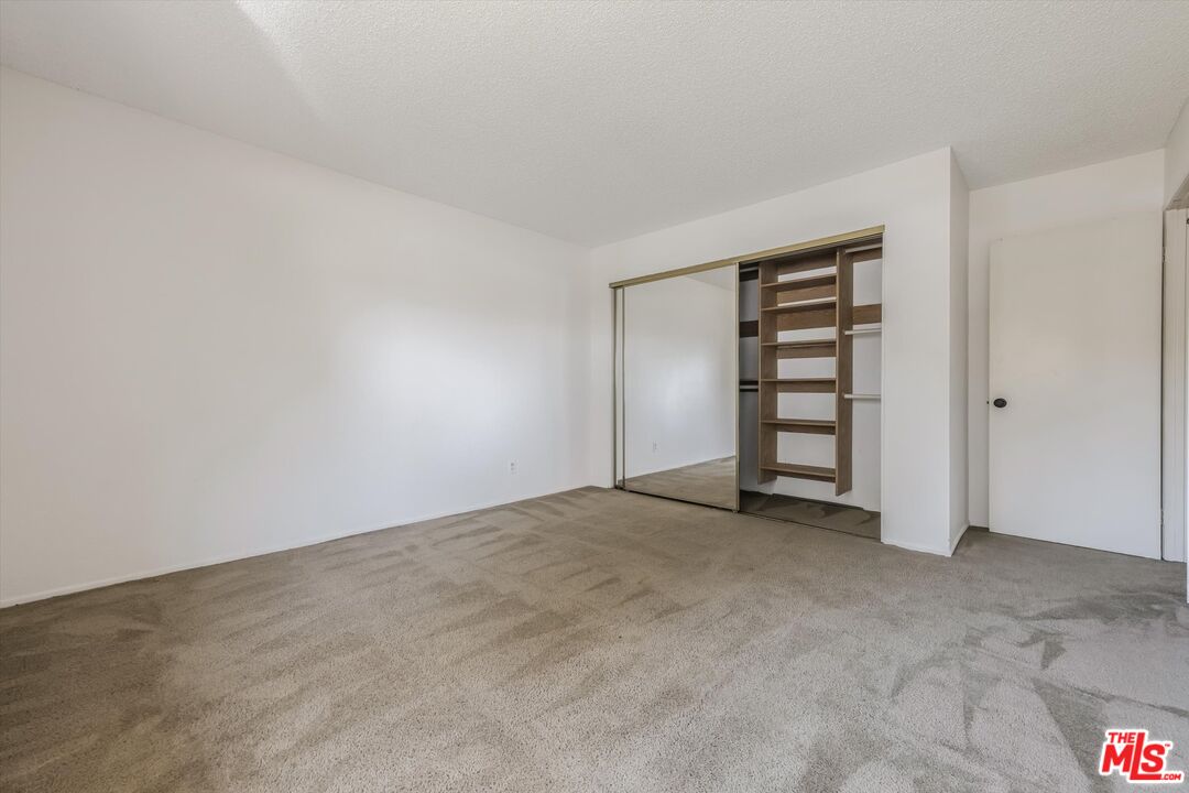 3477 Vicki Ct