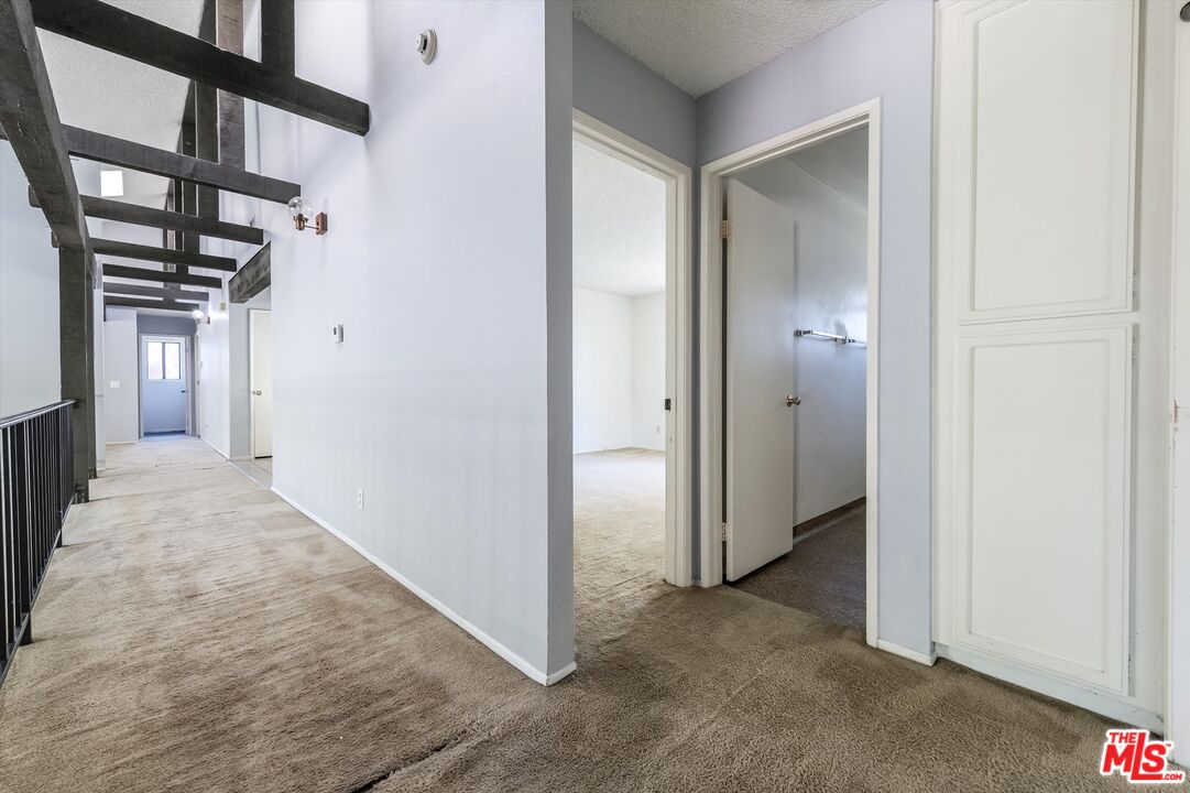 3477 Vicki Ct