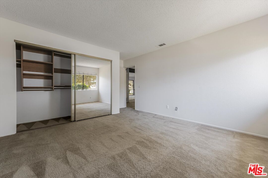 3477 Vicki Ct