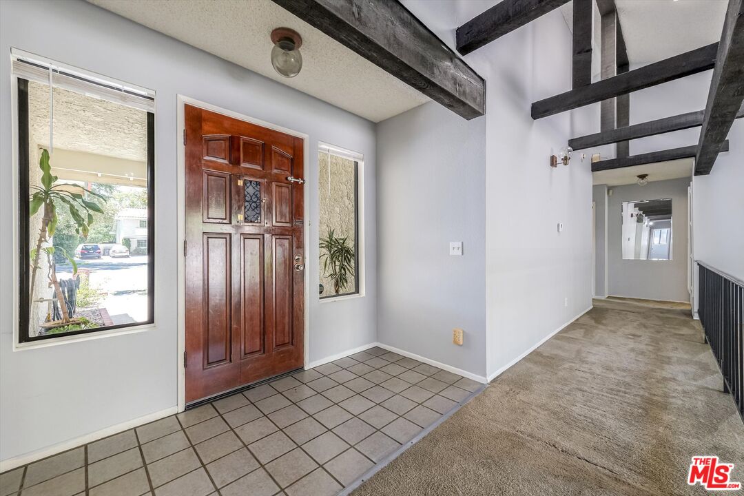 3477 Vicki Ct