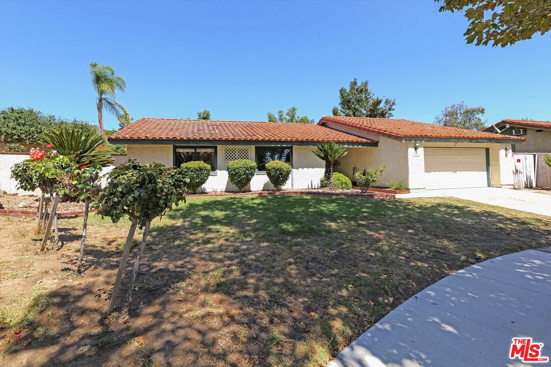 3477 Vicki Ct