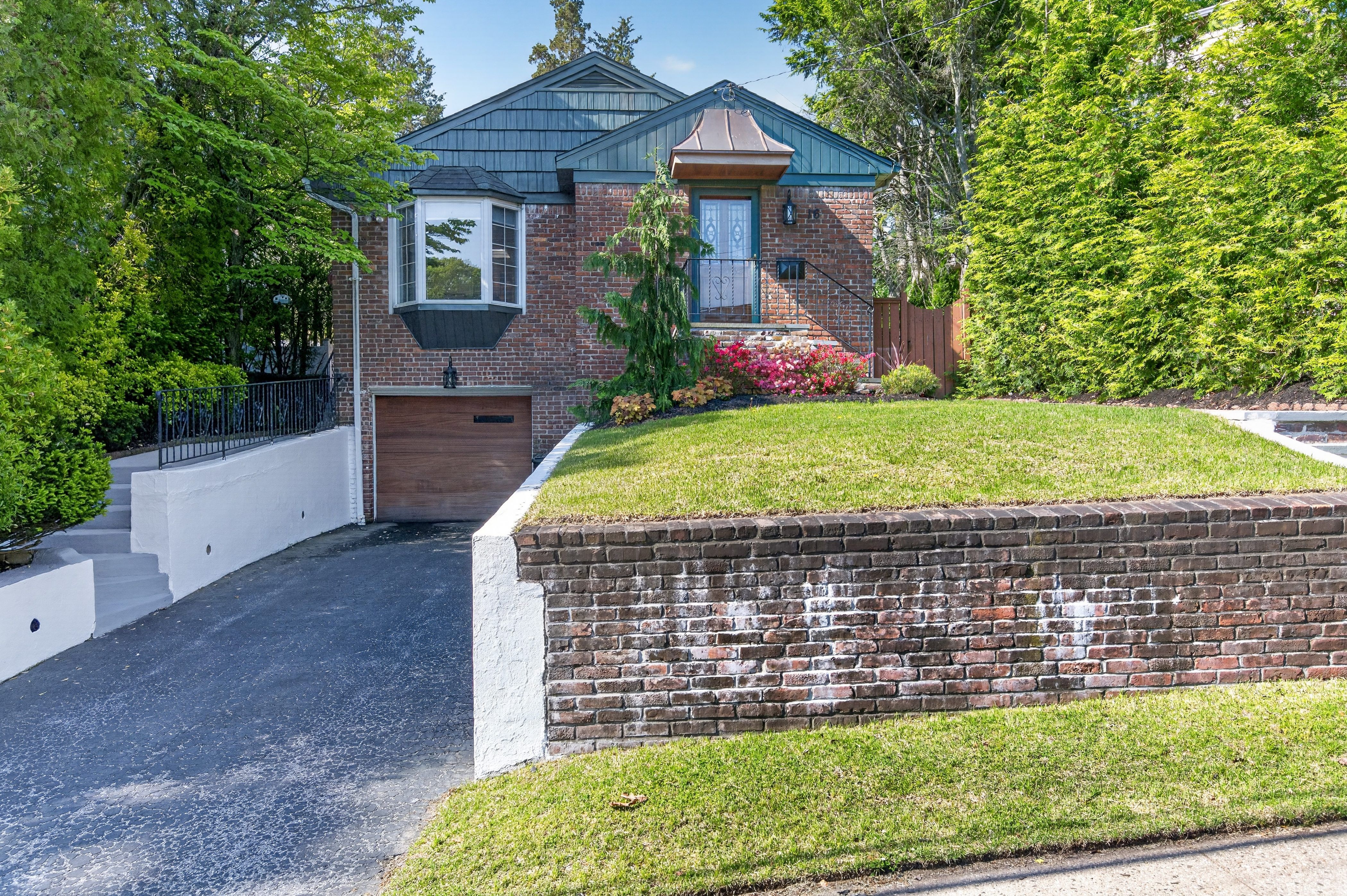 16 Warwick Place