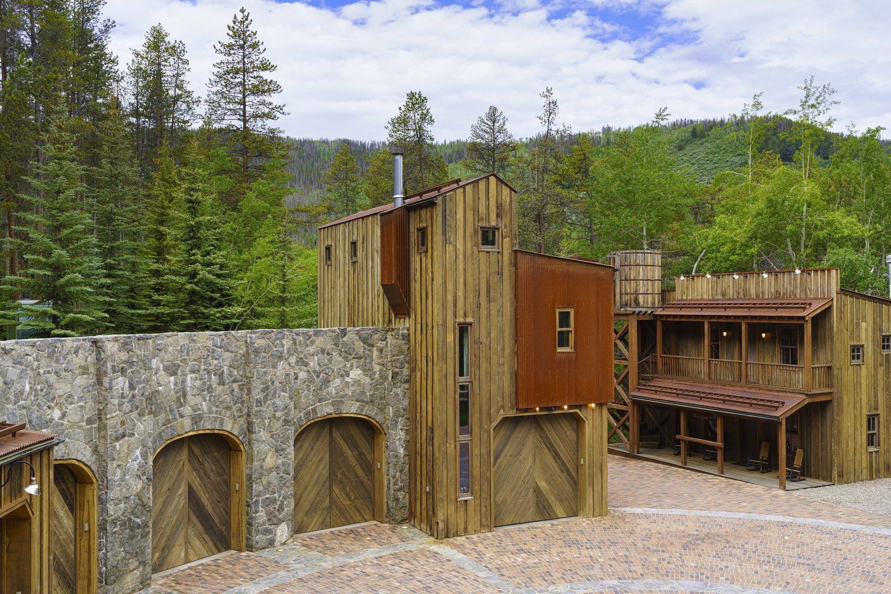 2400 Casteel Creek 