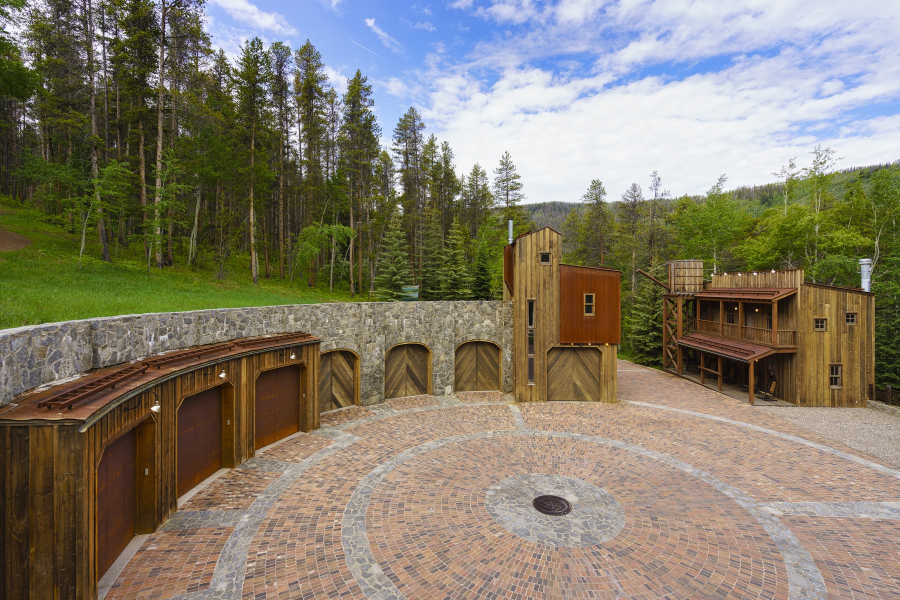 2400 Casteel Creek 