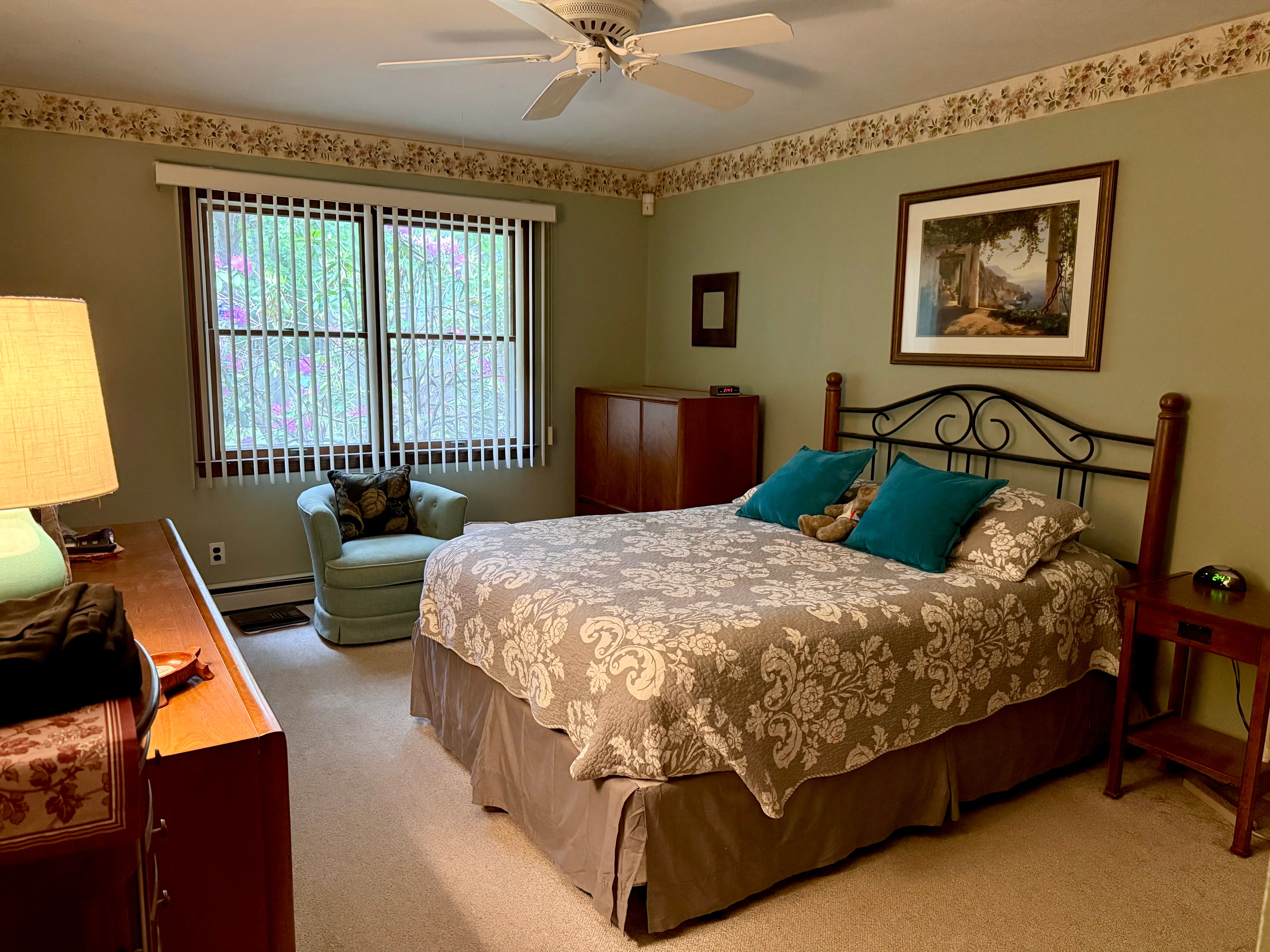 33A Hillside Avenue