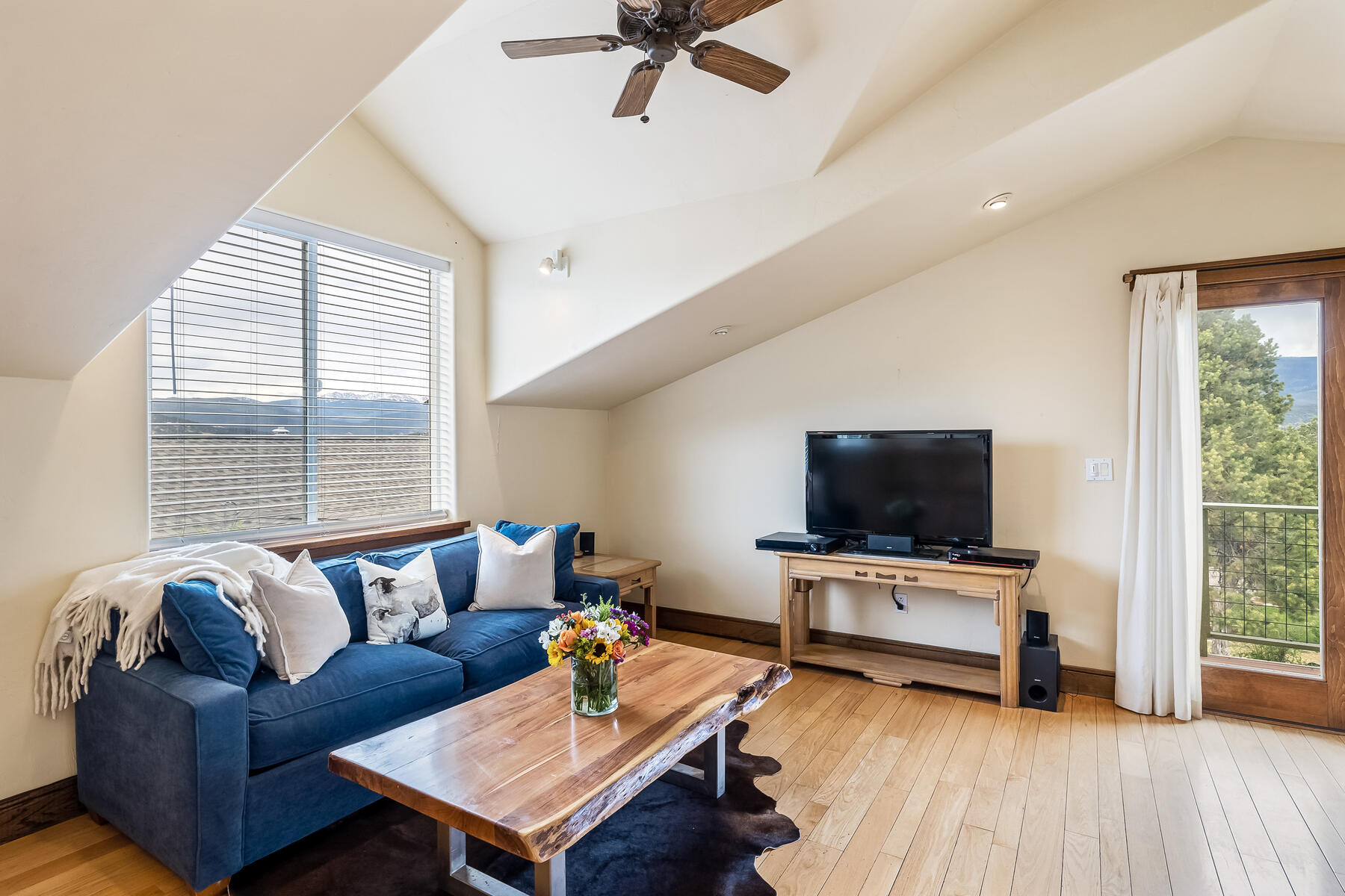 686 Mesa Dr. 