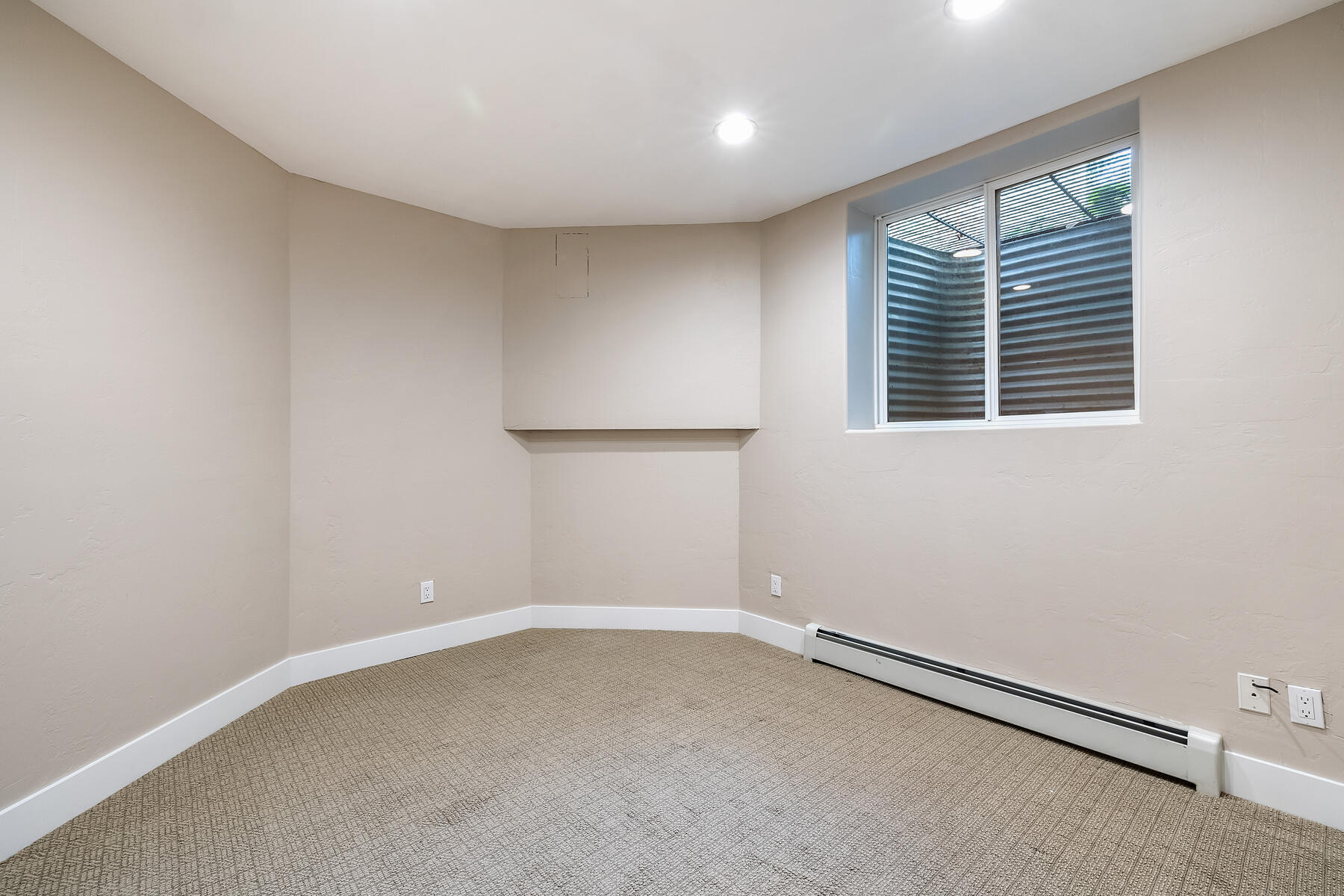 686 Mesa Dr. 