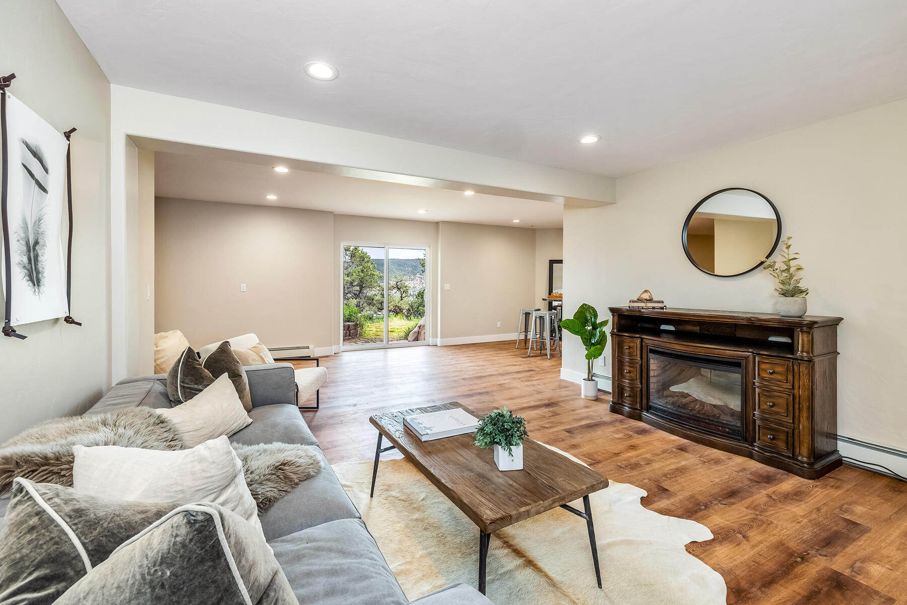 686 Mesa Dr. 