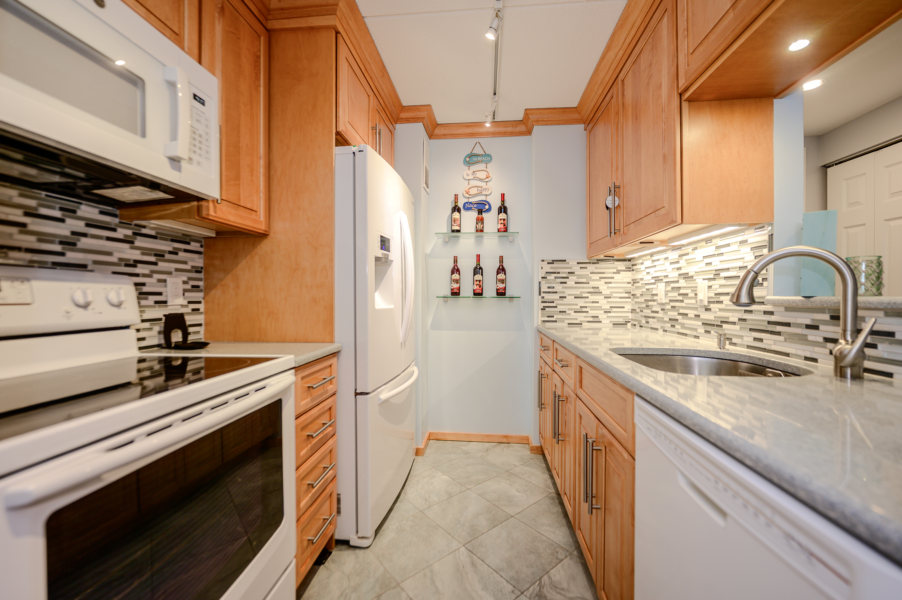 750 W Broadway Unit# 3M