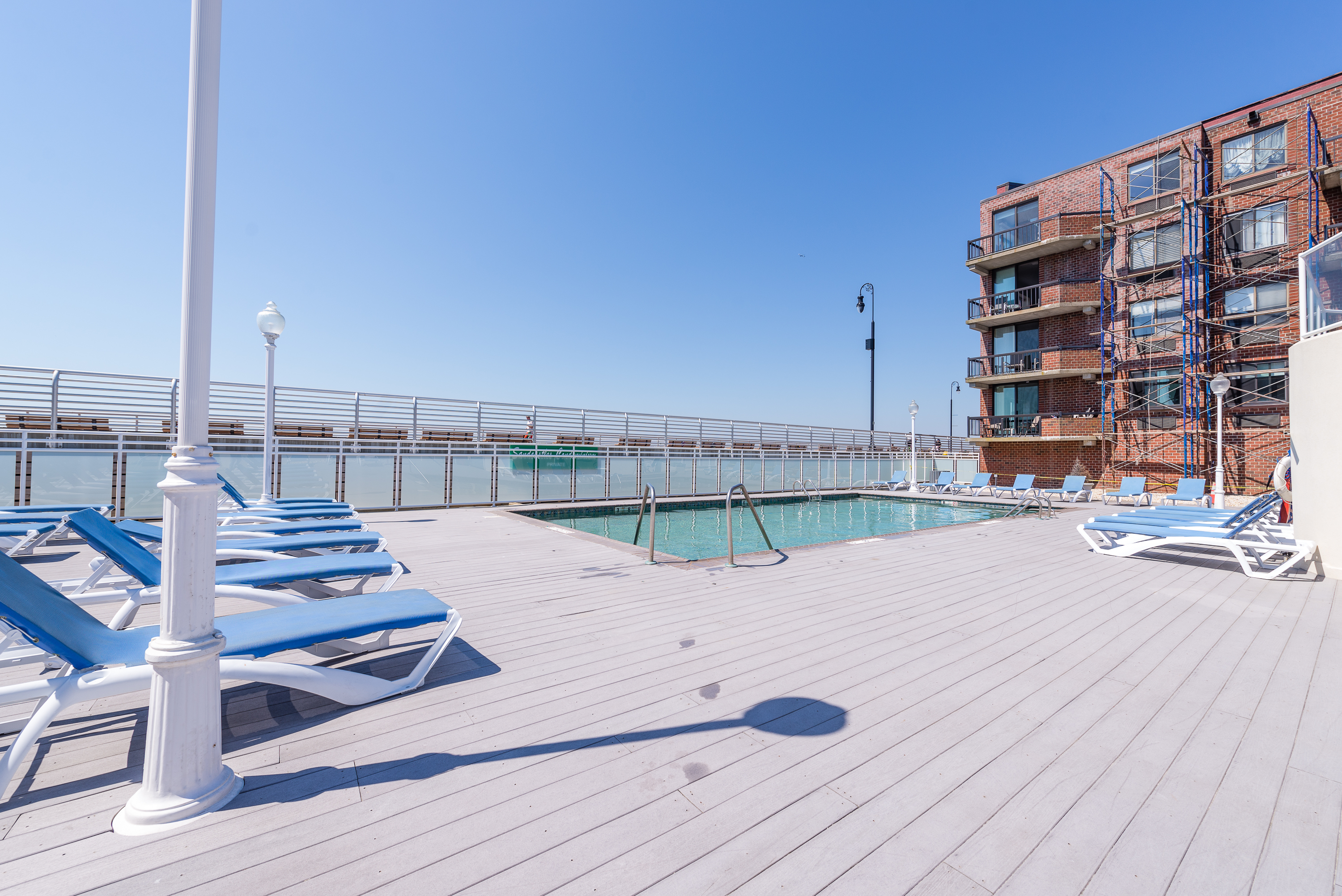 750 W Broadway Unit# 3M