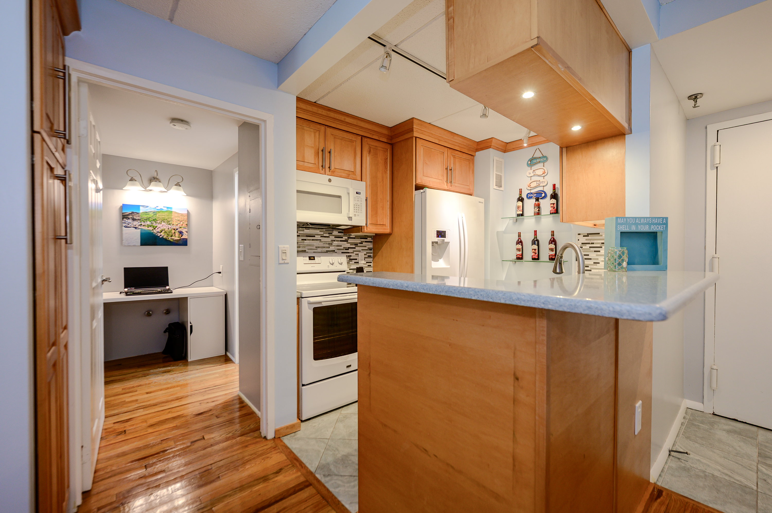 750 W Broadway Unit# 3M