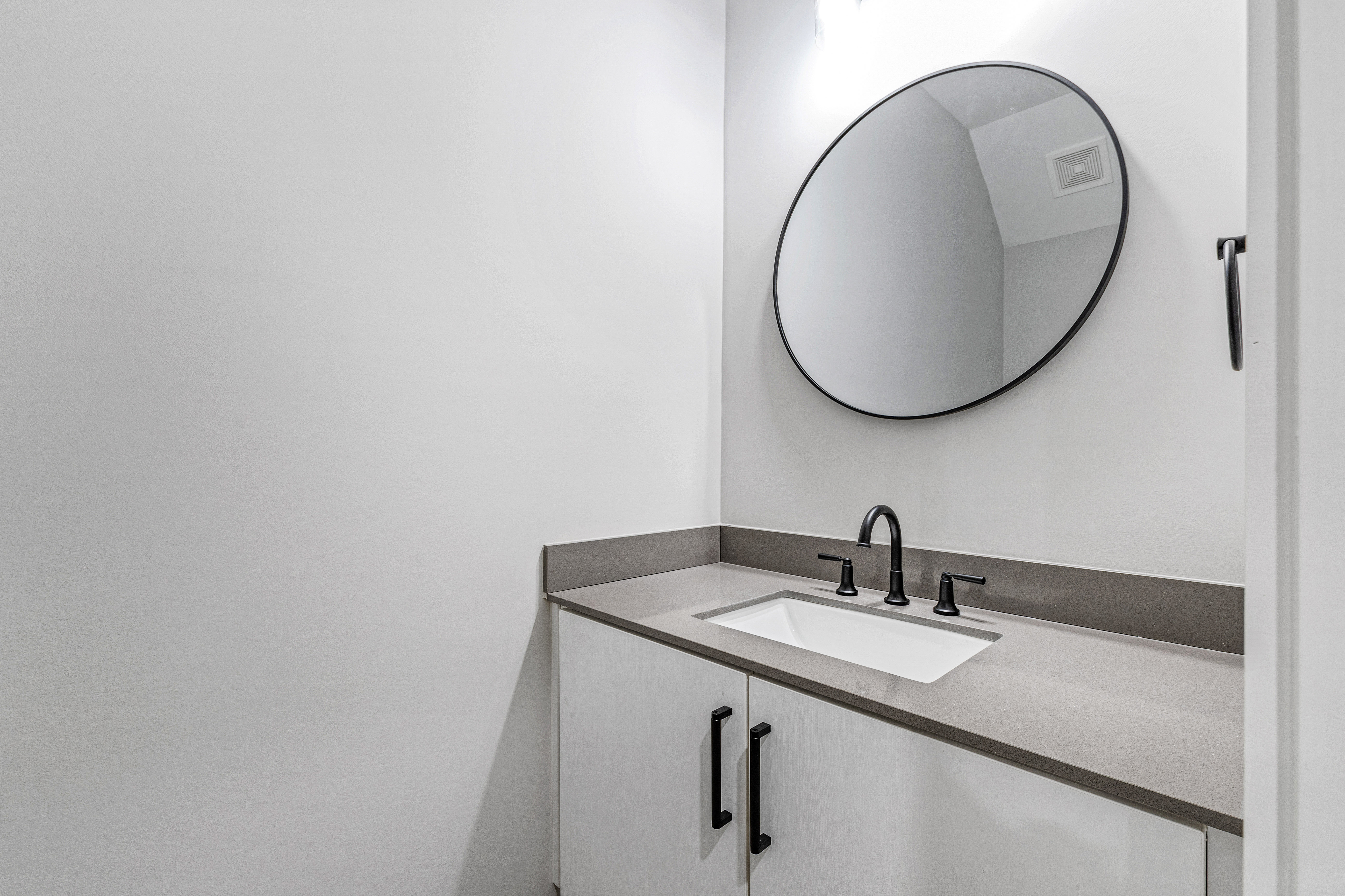 1132/1134 Cedarhurst Drive Raleigh, NC 27609 