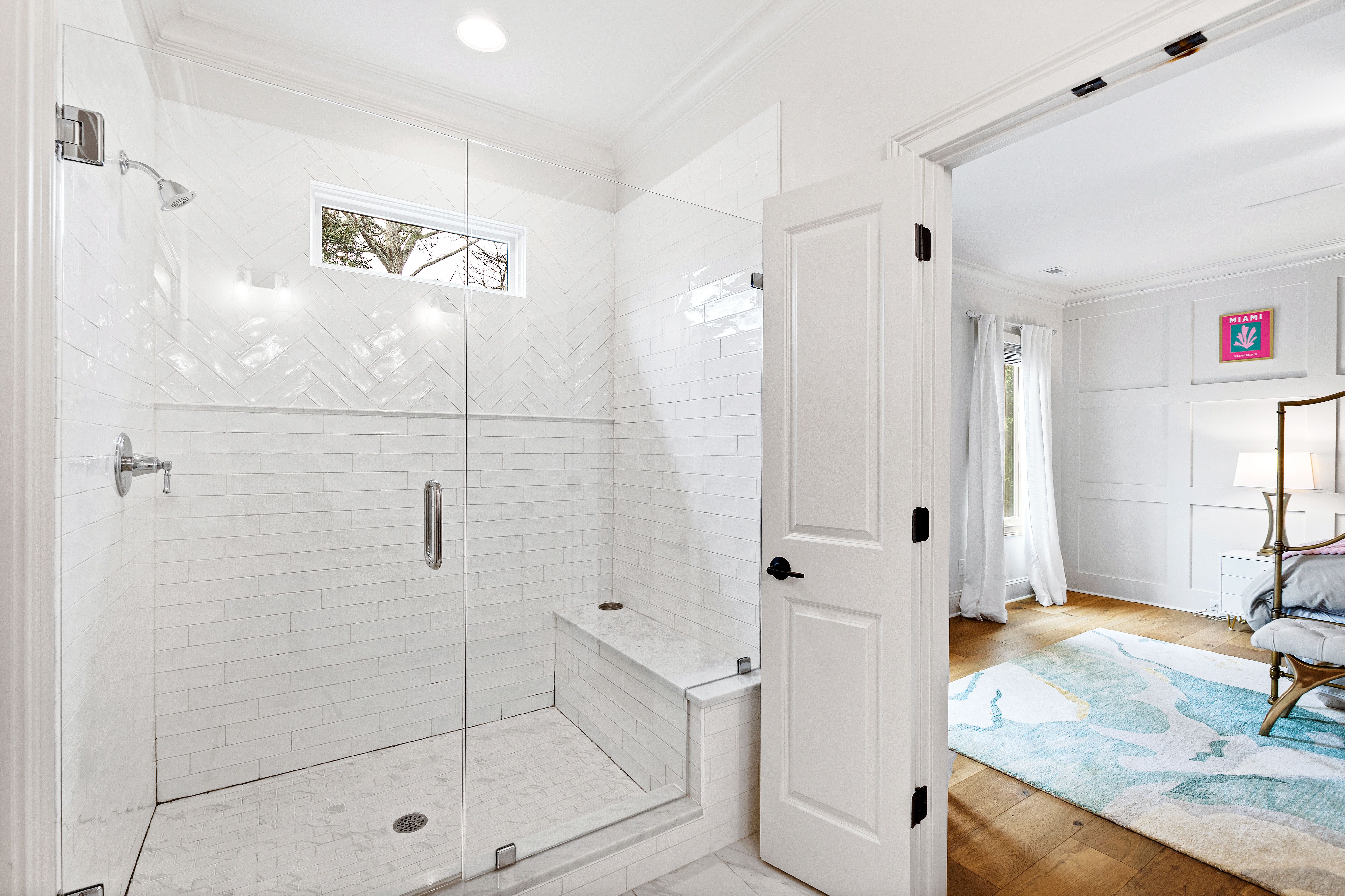 909 Lake Boone Trail 