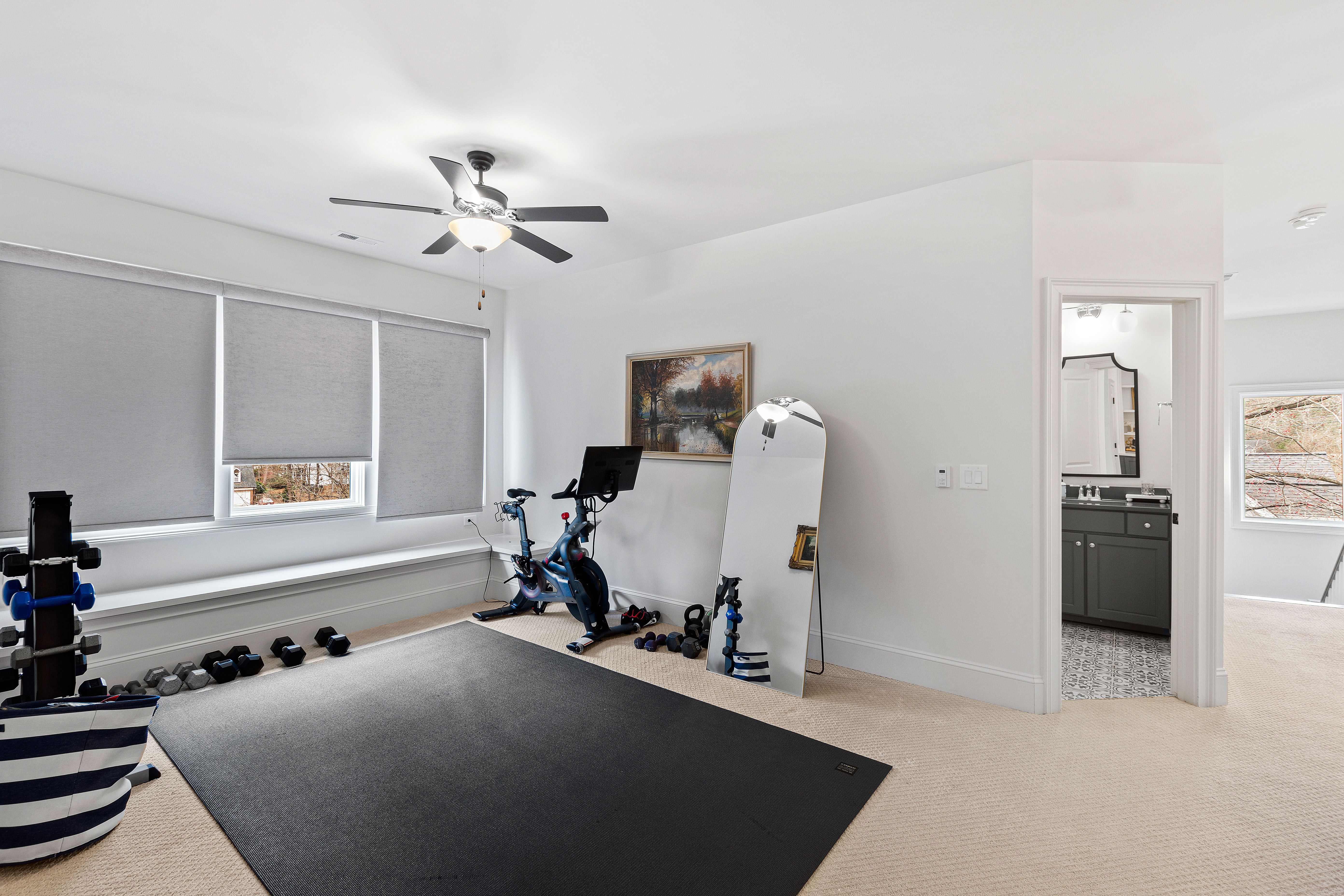 909 Lake Boone Trail 