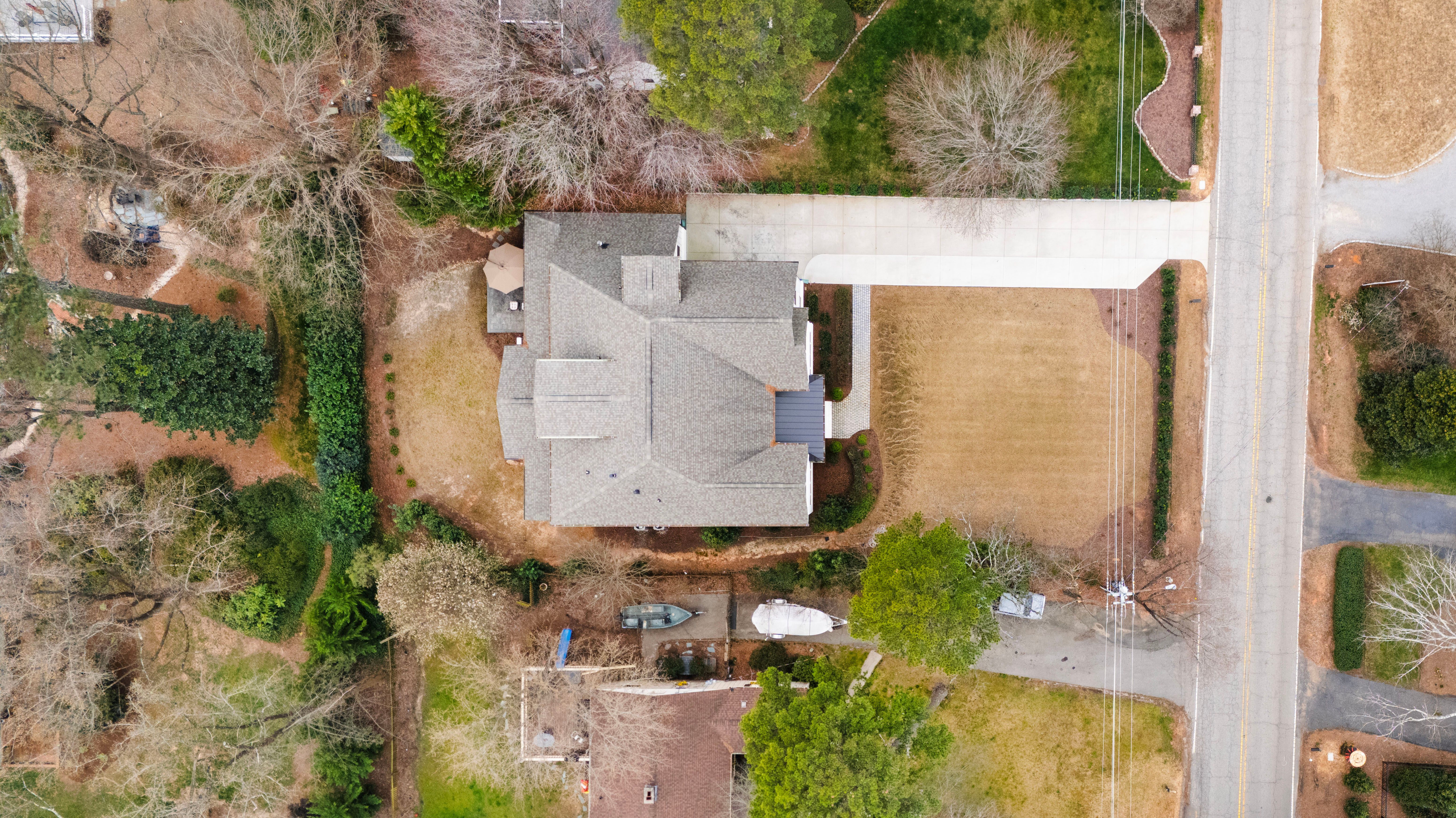 909 Lake Boone Trail 