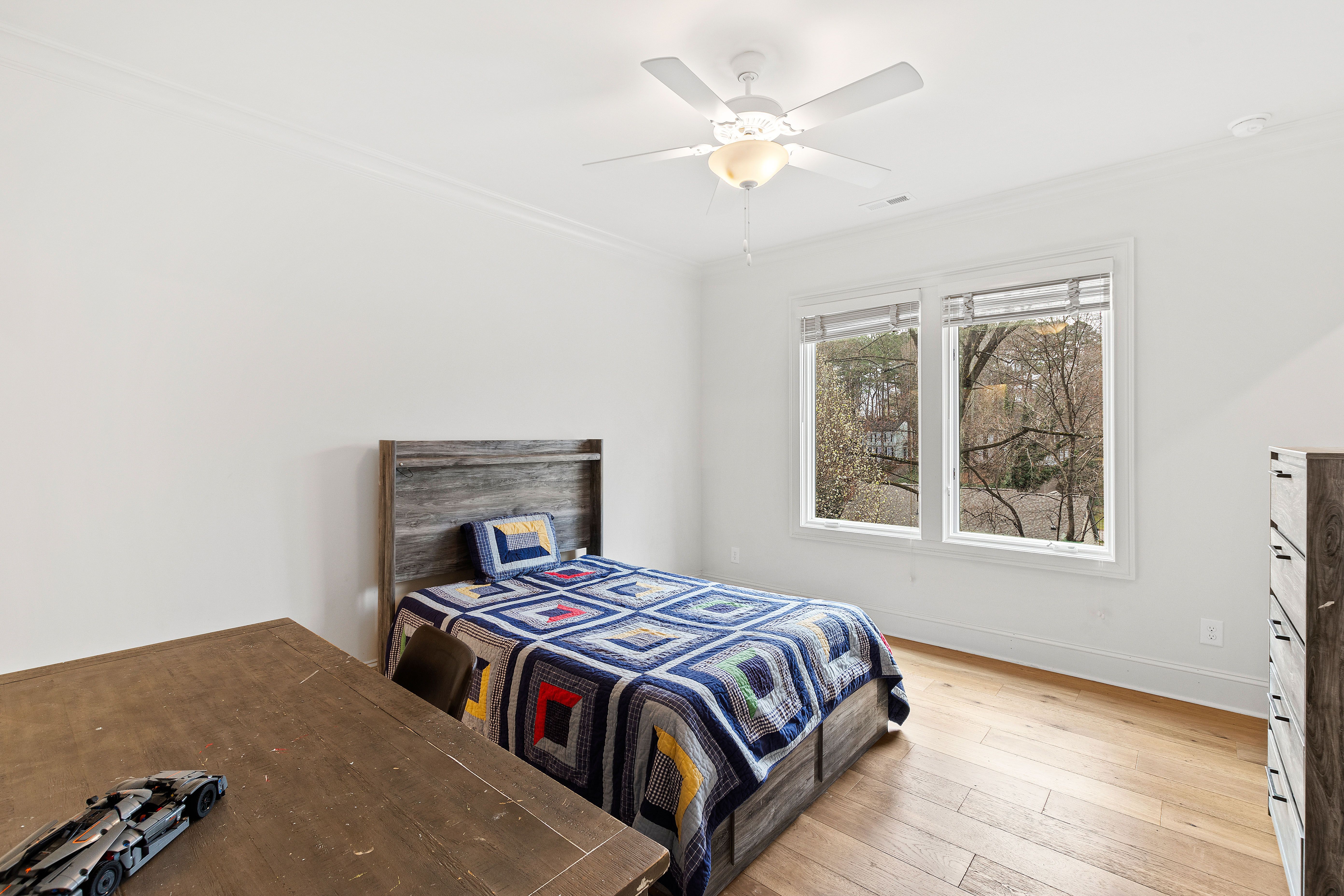 909 Lake Boone Trail 