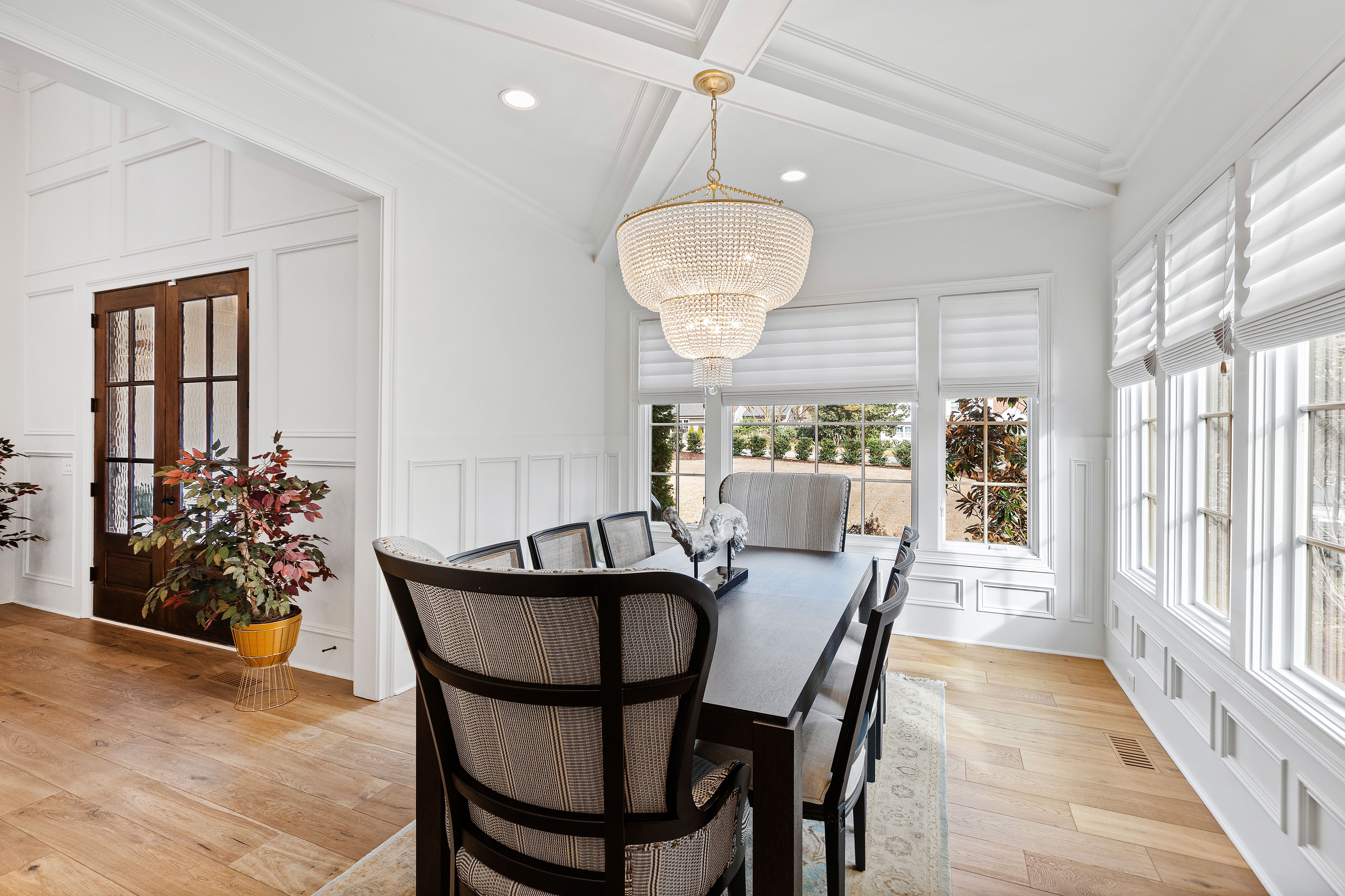 909 Lake Boone Trail 