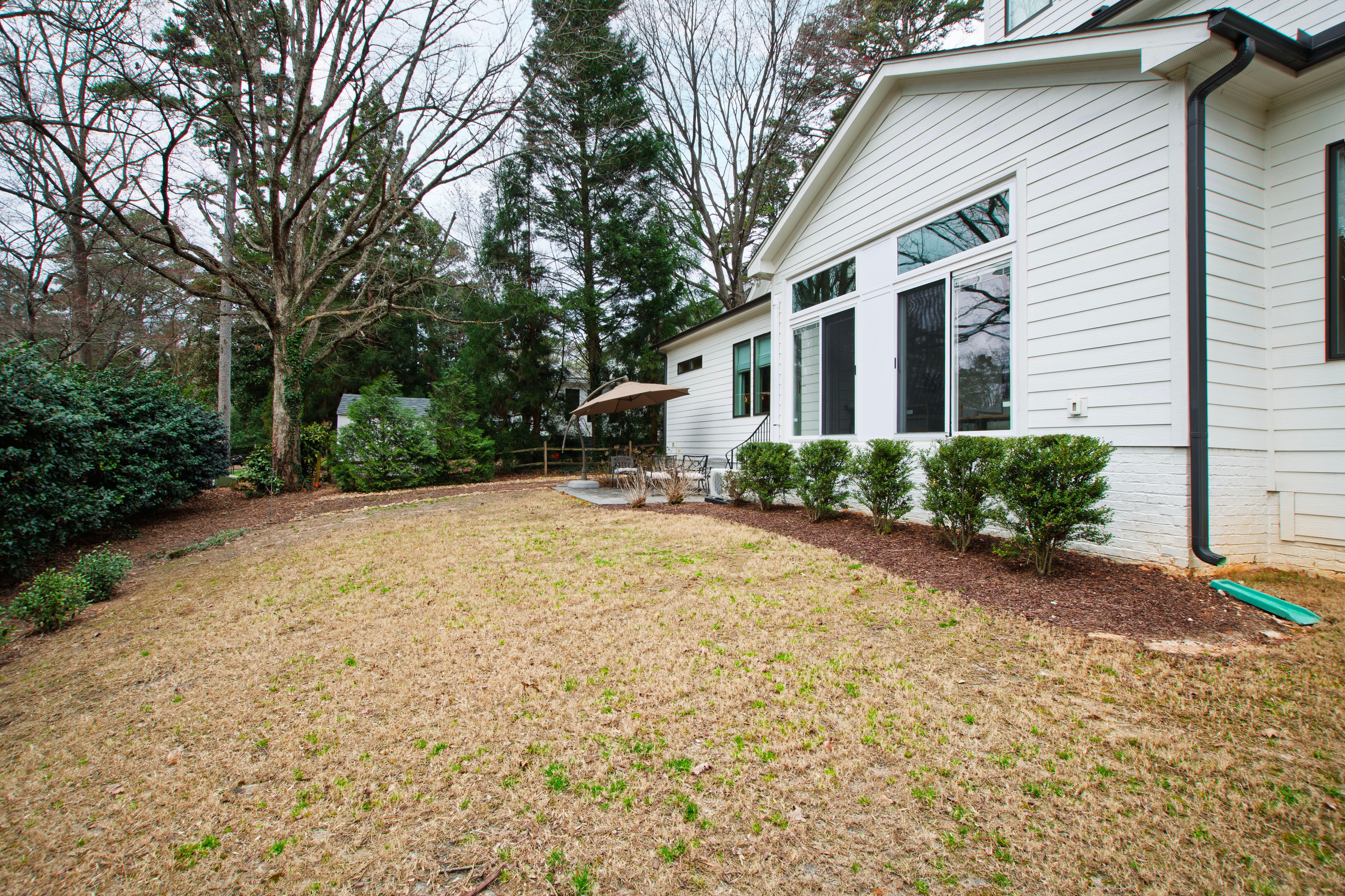 909 Lake Boone Trail 