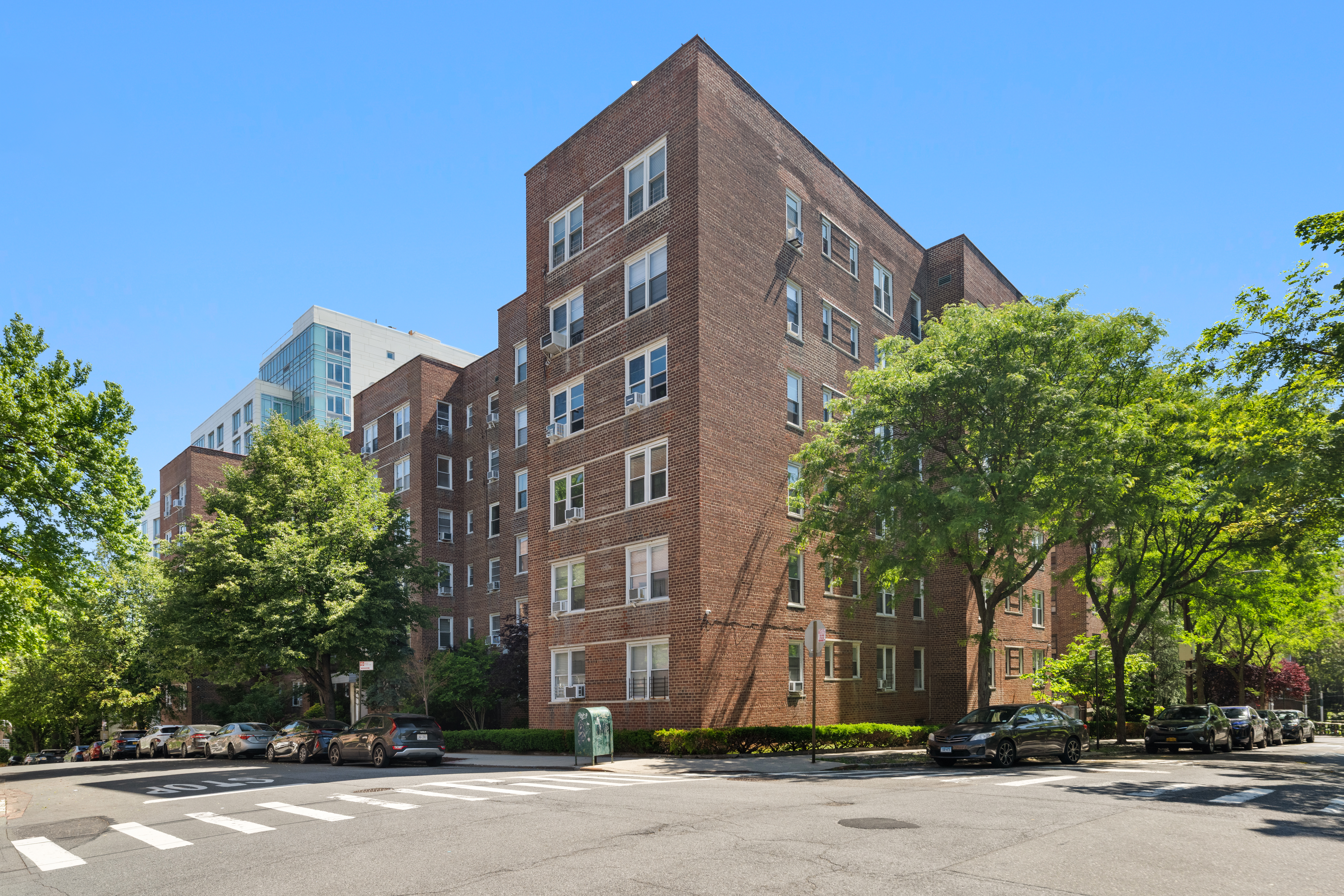 3210 Arlington Avenue 4G