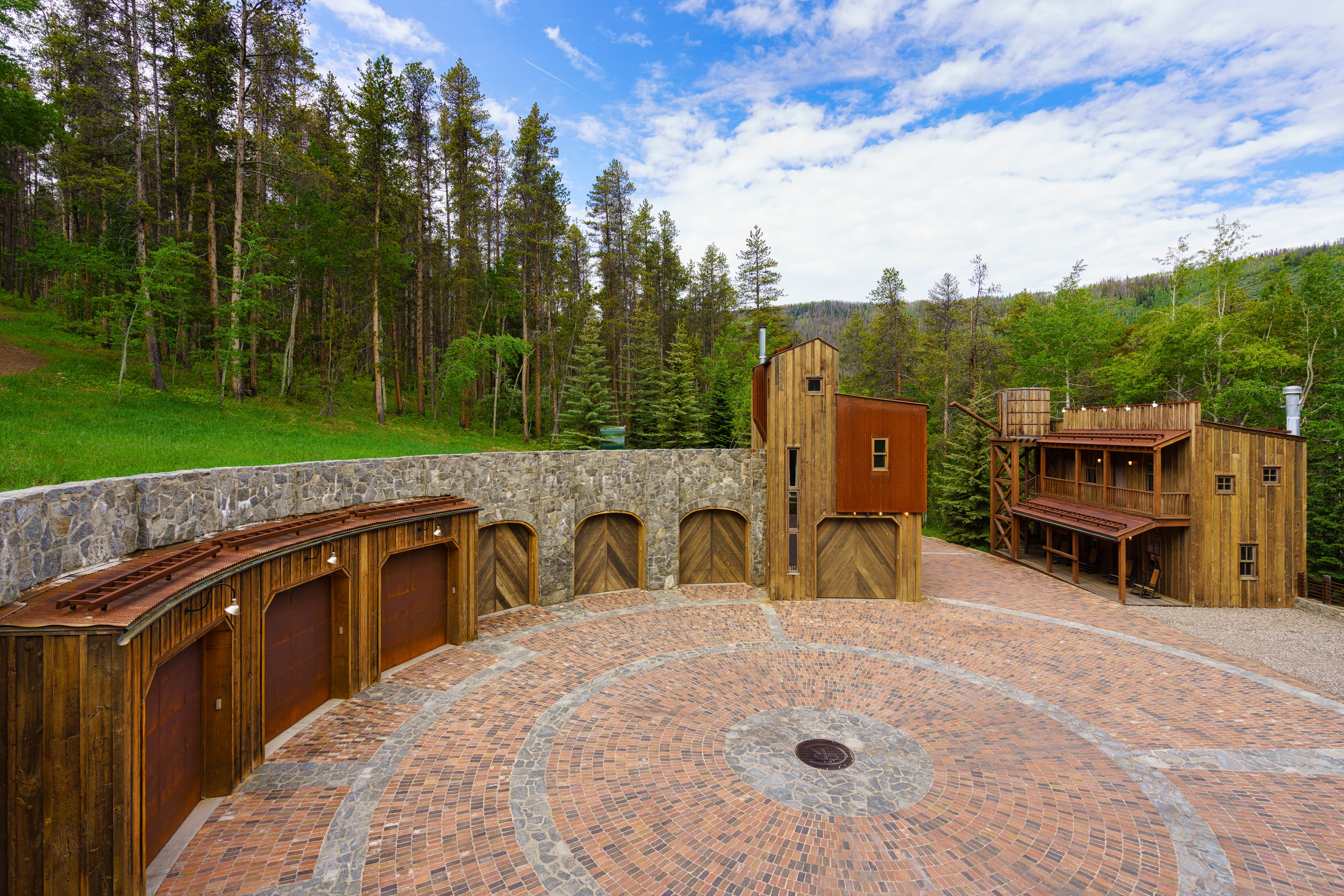 2400/1683  Casteel Creek Rd 