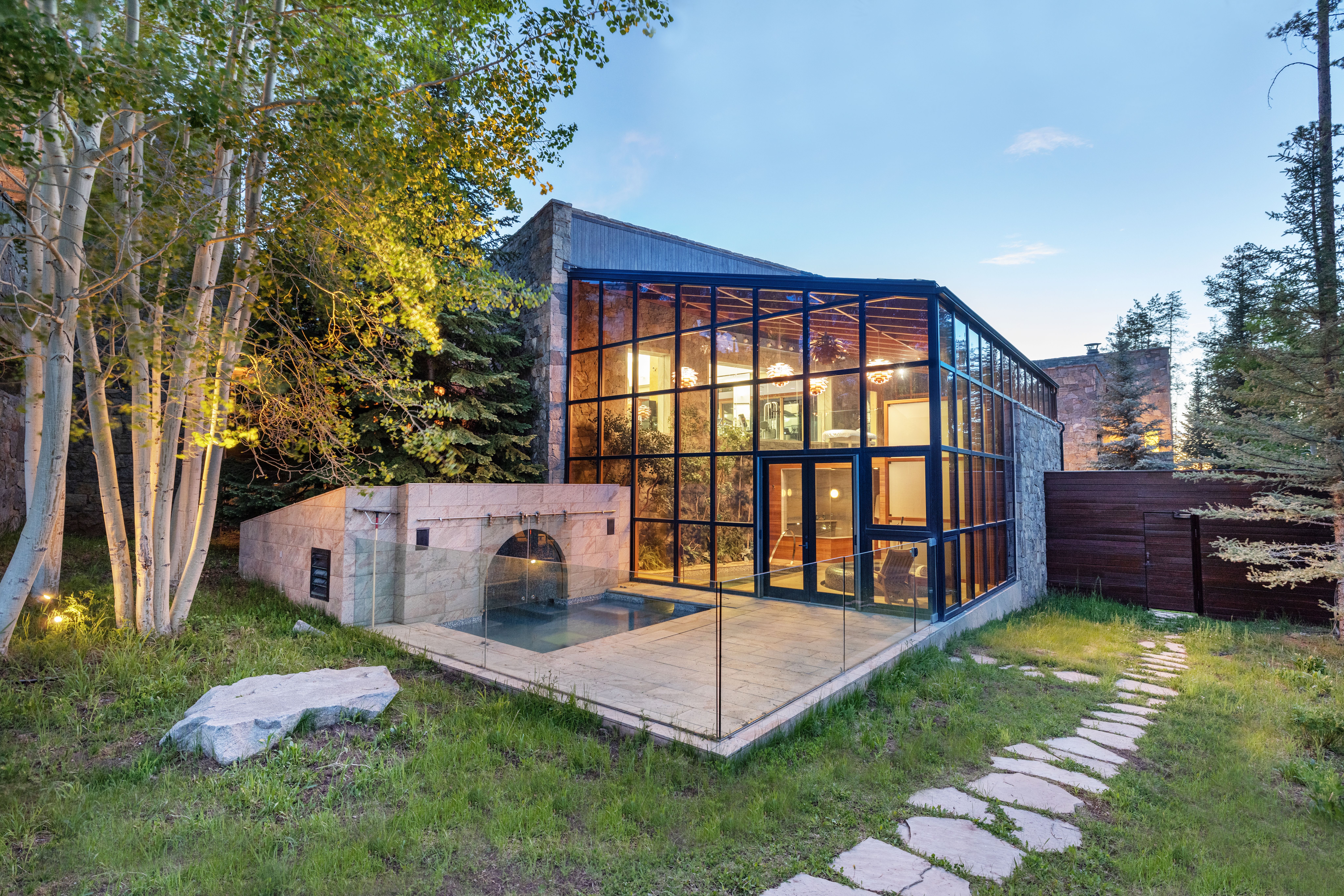 2400/1683  Casteel Creek Rd 