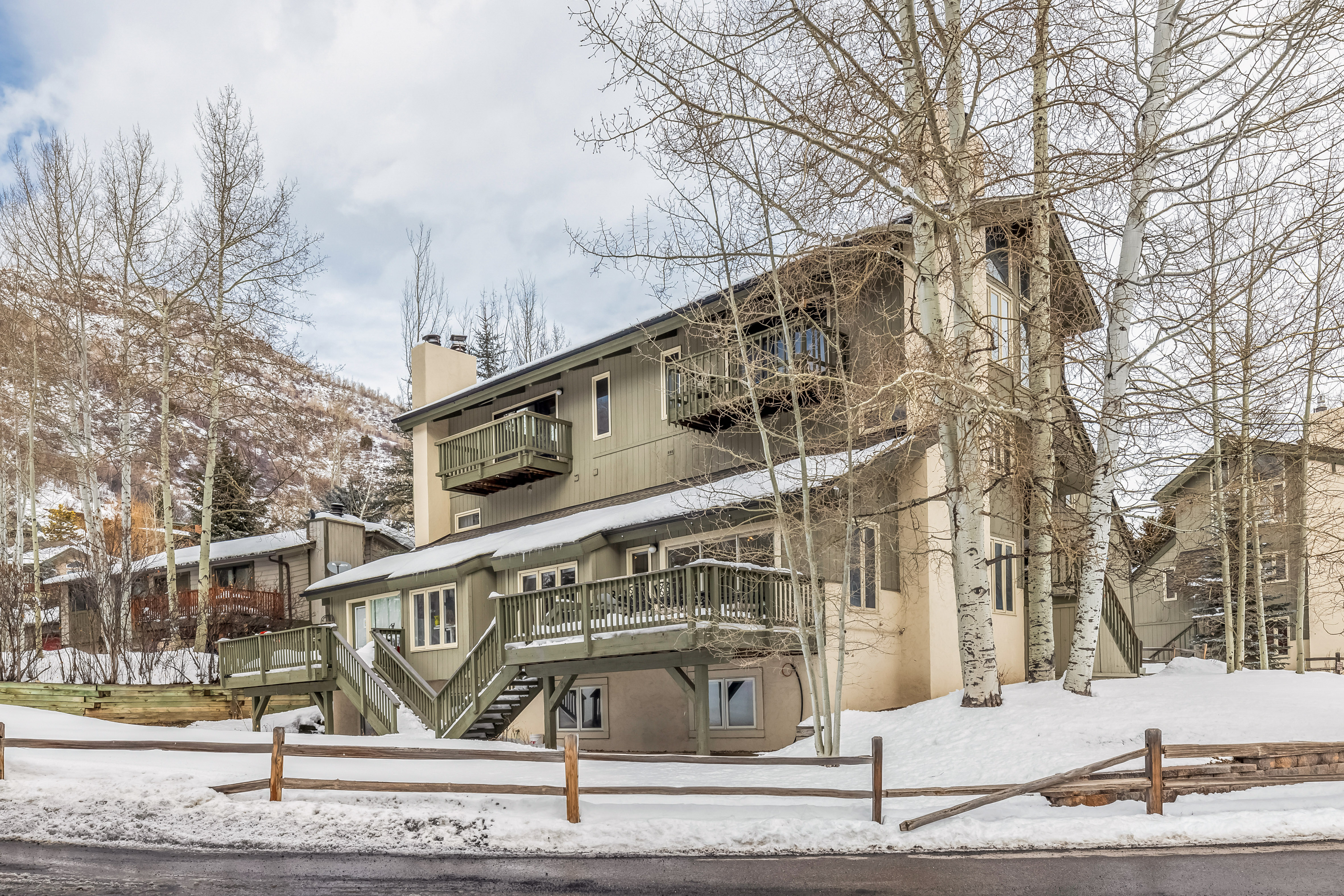2447 Chamonix Lane #11C 