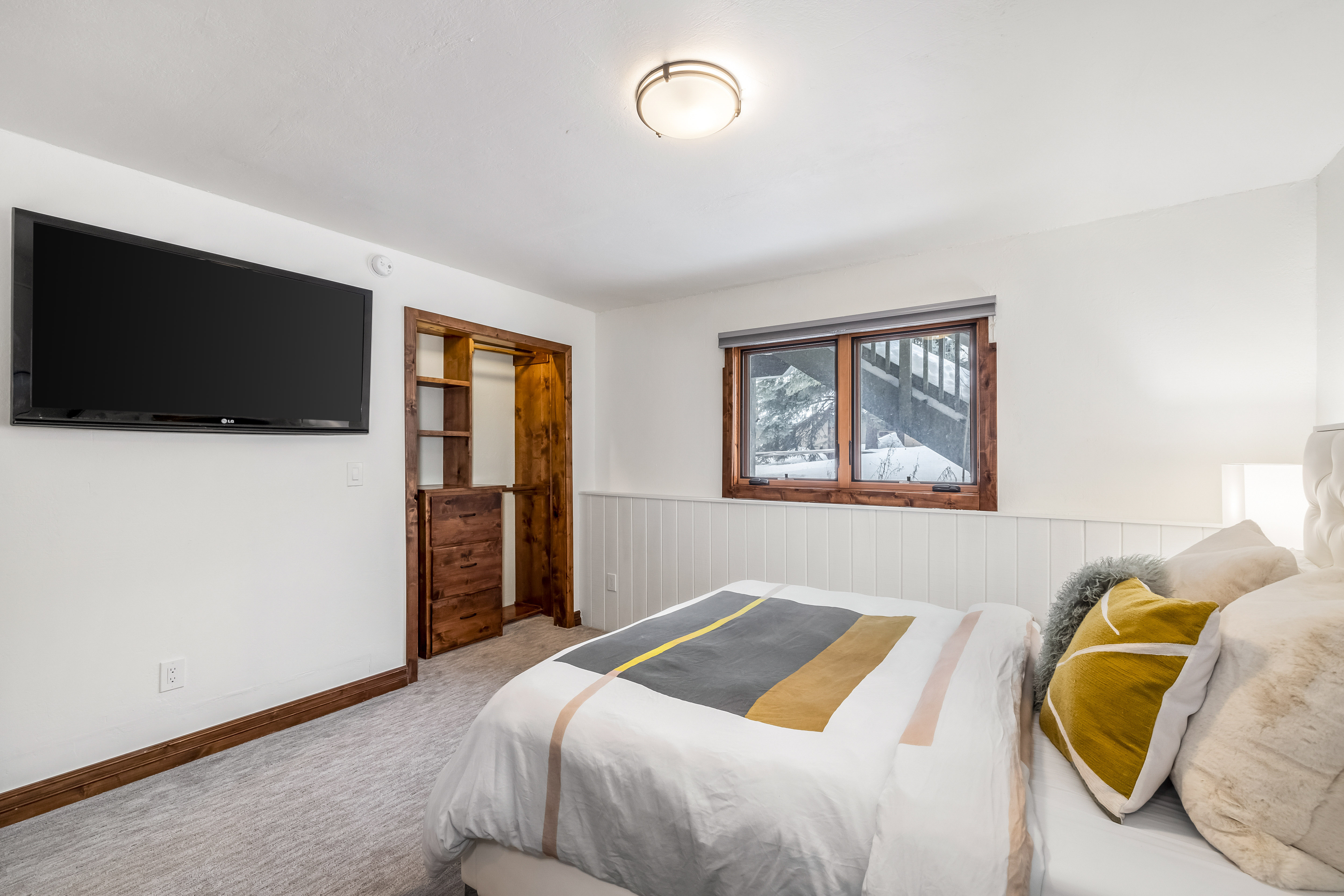 2447 Chamonix Lane #11C 
